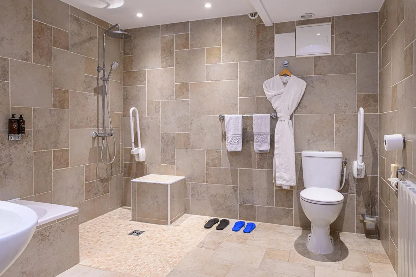 Bathroom in La Bastide De Tourtour Hotel & Spa