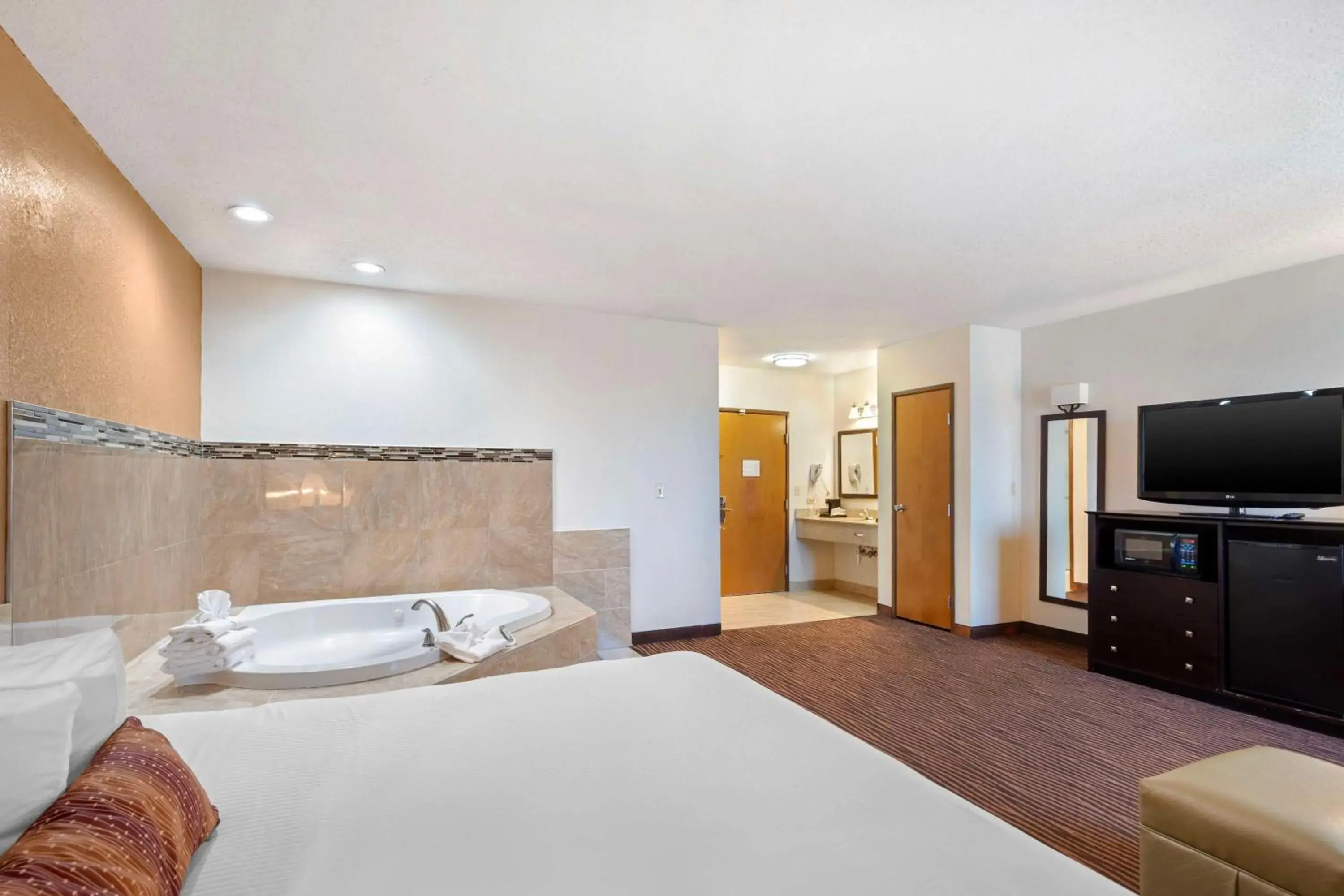 Bedroom, Bed in Best Western Des Plaines O'Hare Bedroom, Bed in Best Western Des Plaines O'Hare