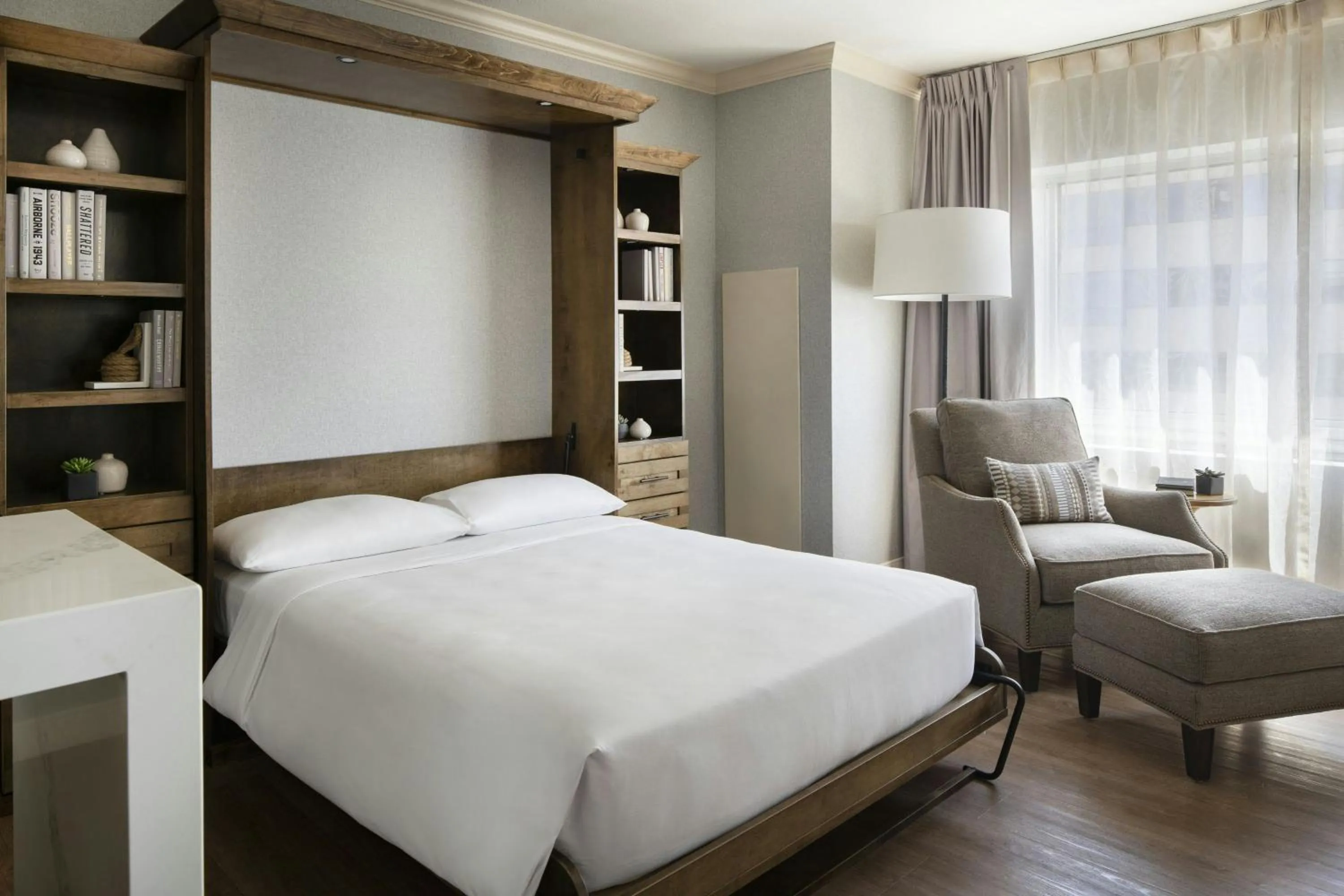 Photo of the whole room, Bed in Marriott Salt Lake City Center