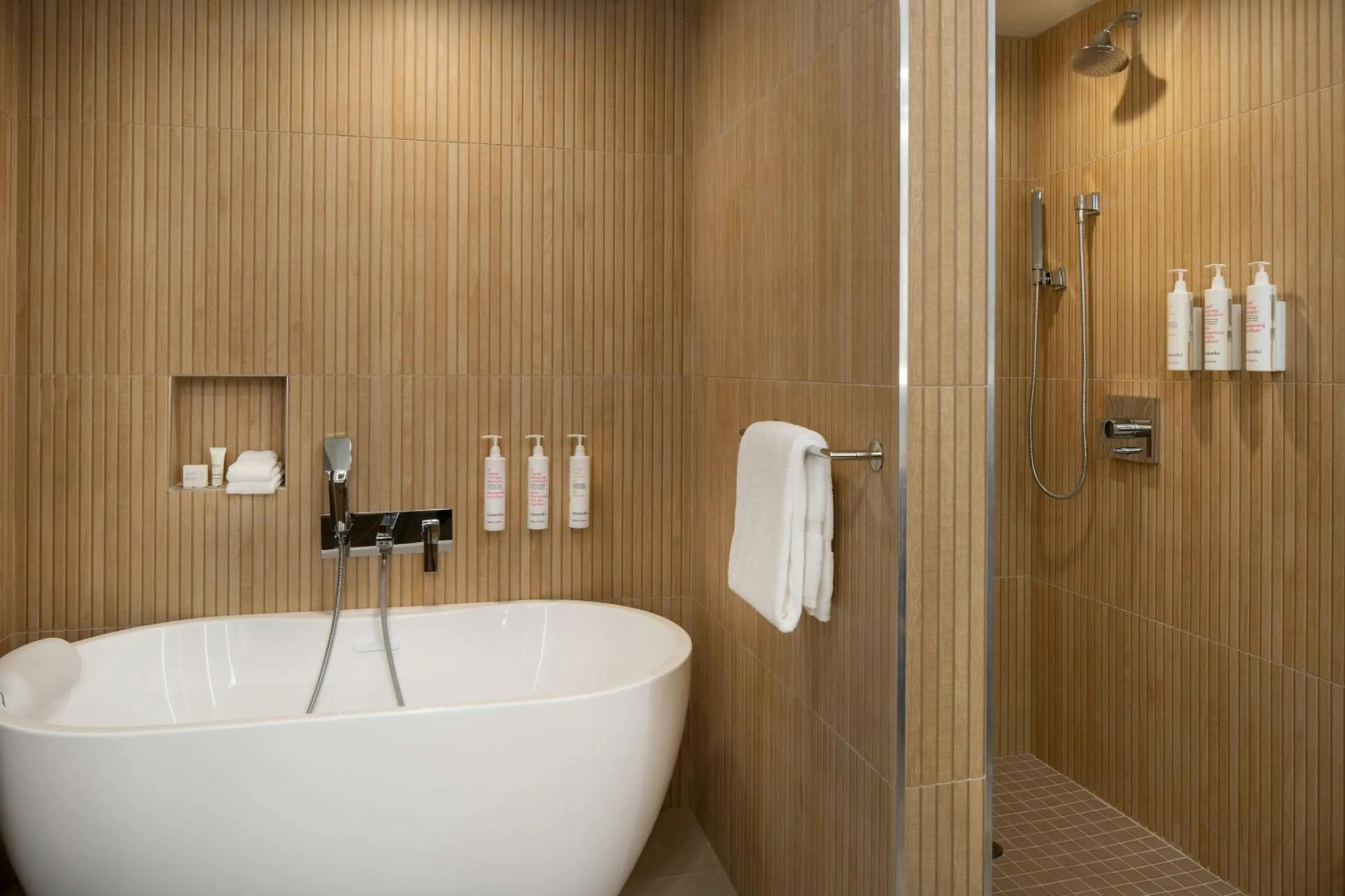 Bathroom in Marriott Salt Lake City Center