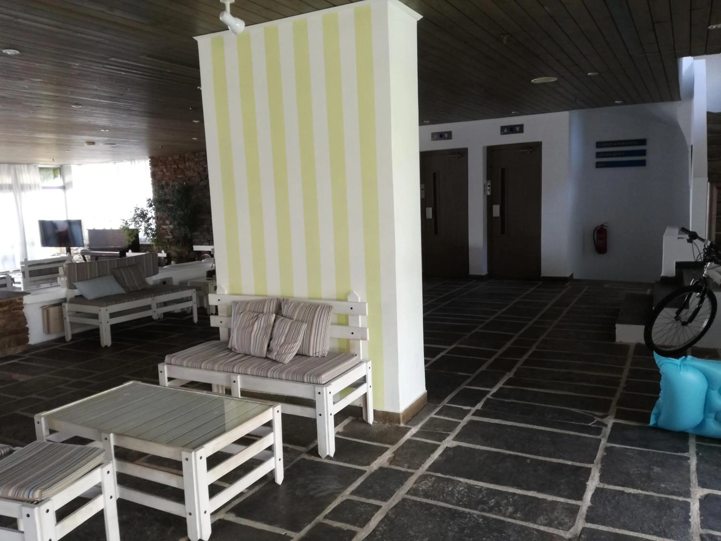 Apollon Suites