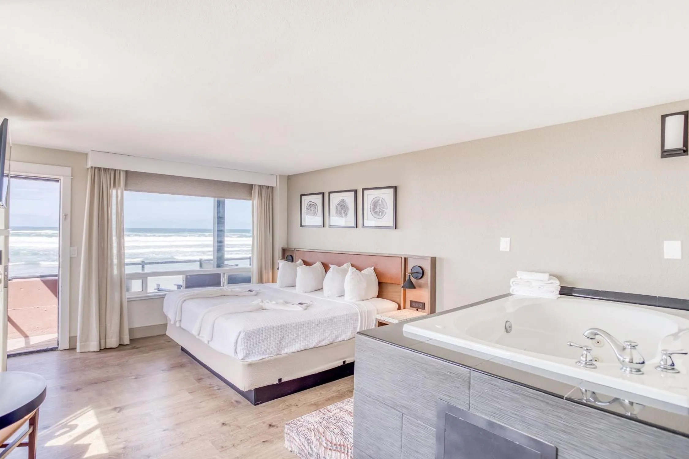 Bed in Beachfront Manor Hotel