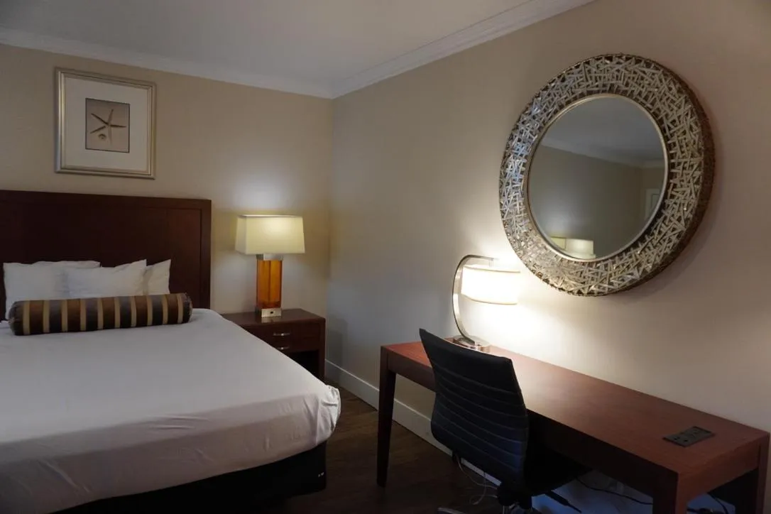 Bed in Rose Garden Inn