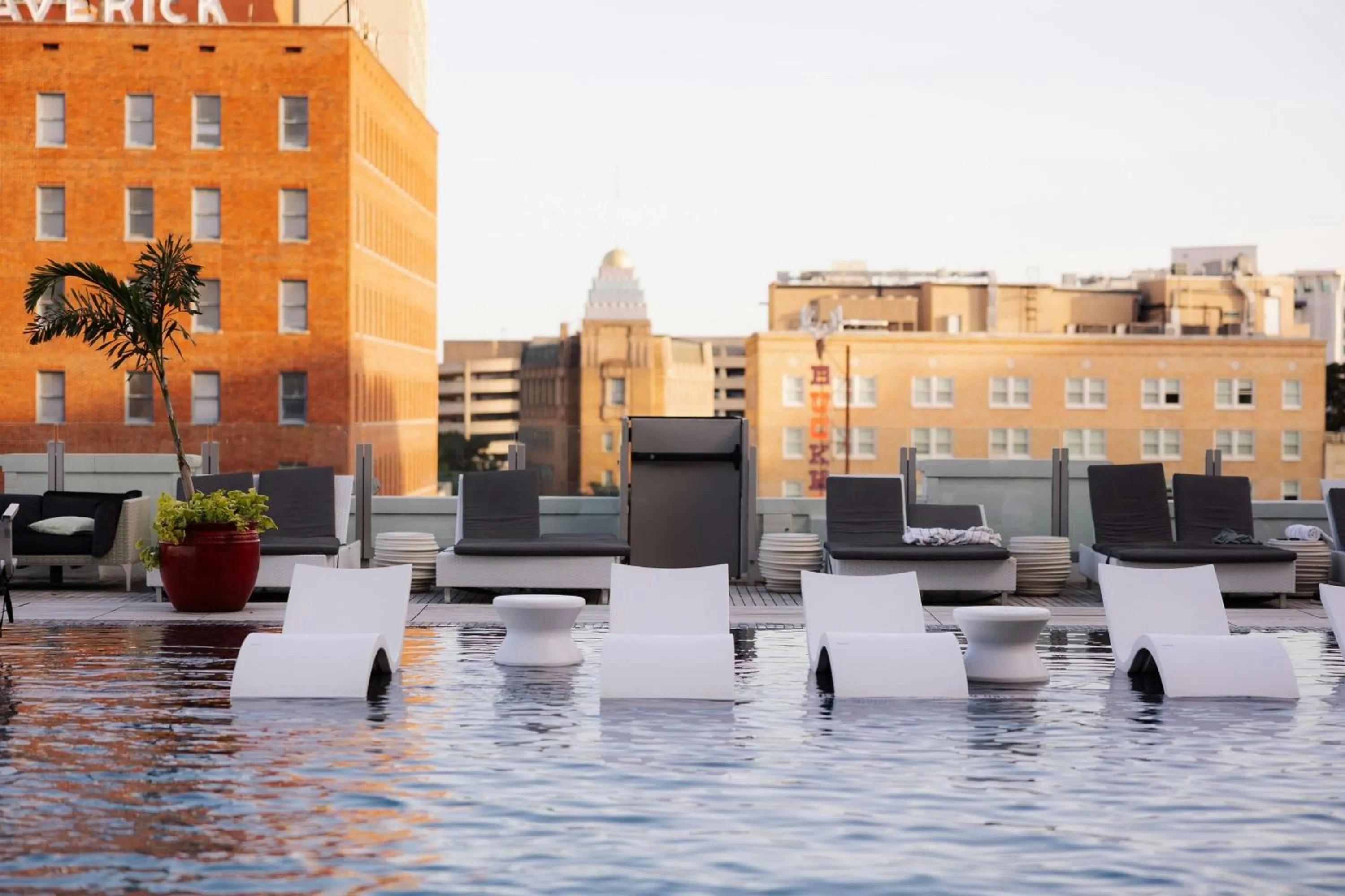Swimming pool in The St. Anthony, a Luxury Collection Hotel, San Antonio