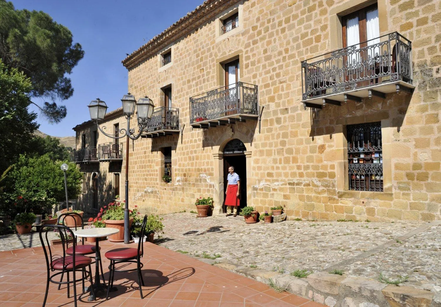 Facade/entrance in Casale Villa Rainò