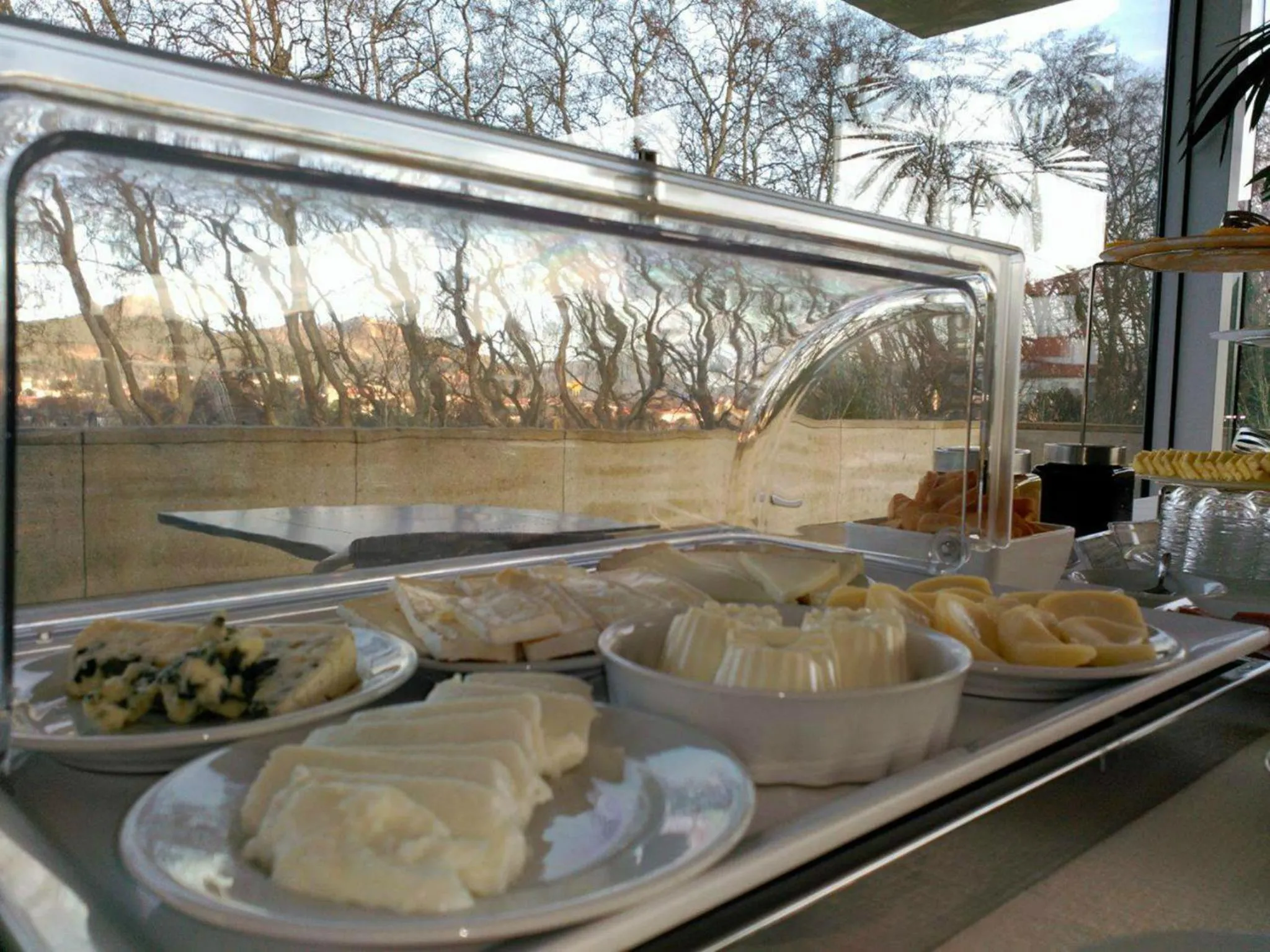 Food in INLIMA Hotel & Spa