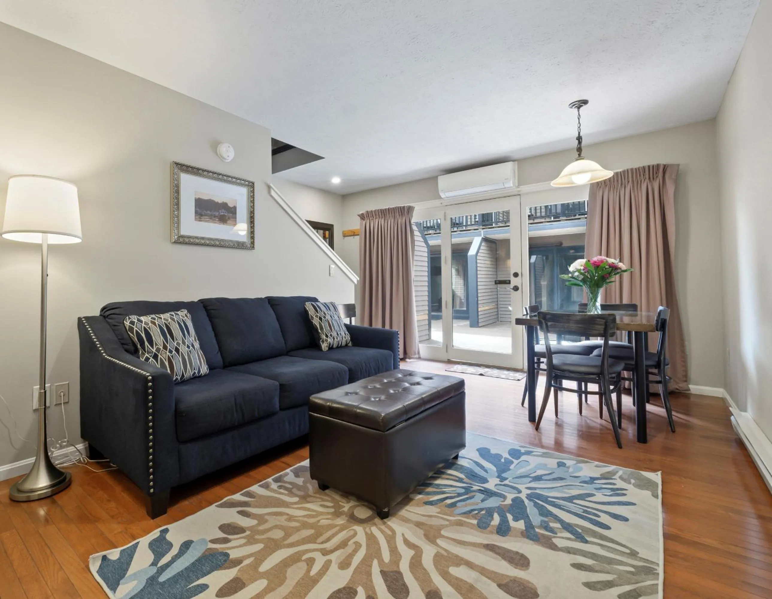 Seating area in Sea Rose Suites