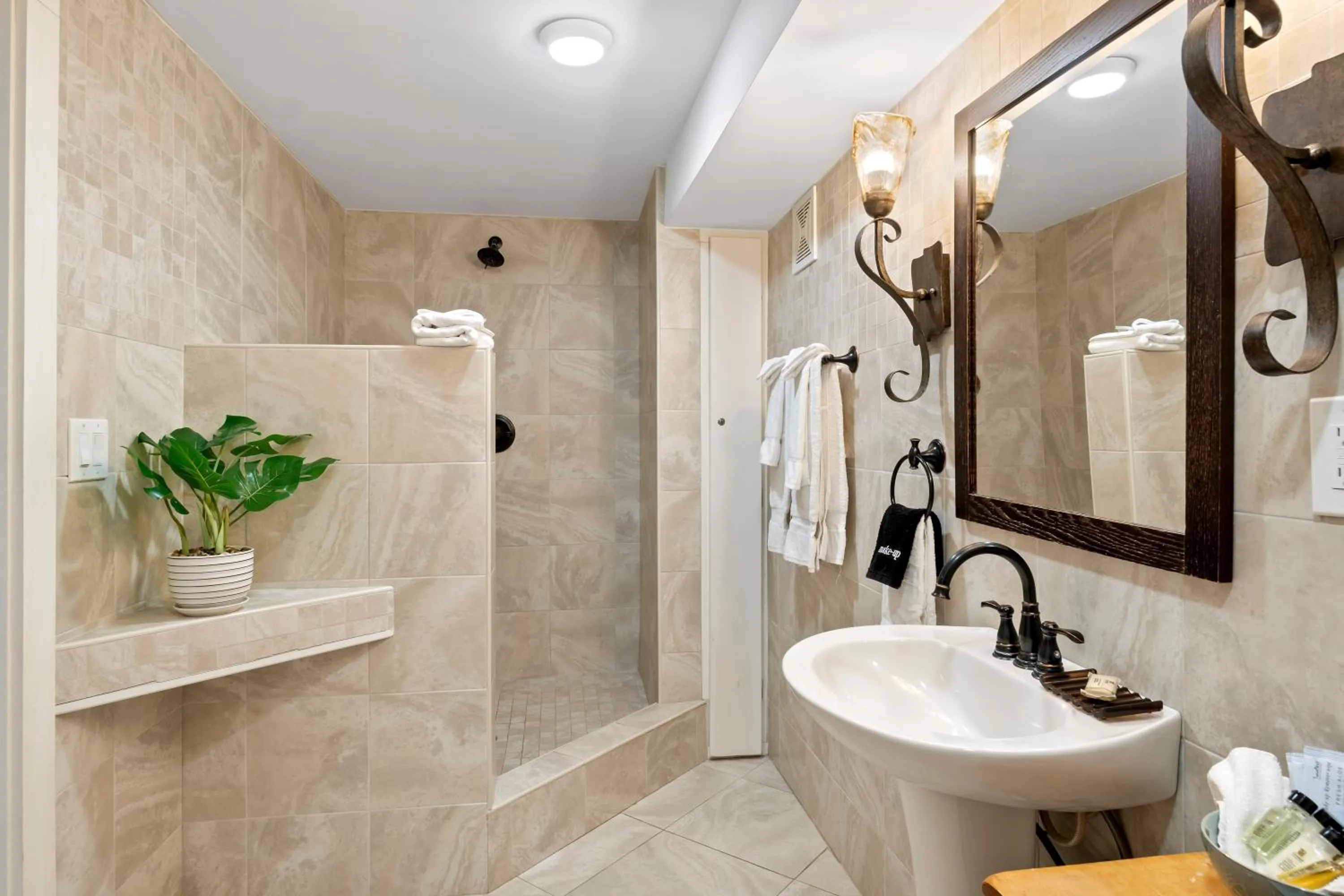 Bathroom in Sea Rose Suites
