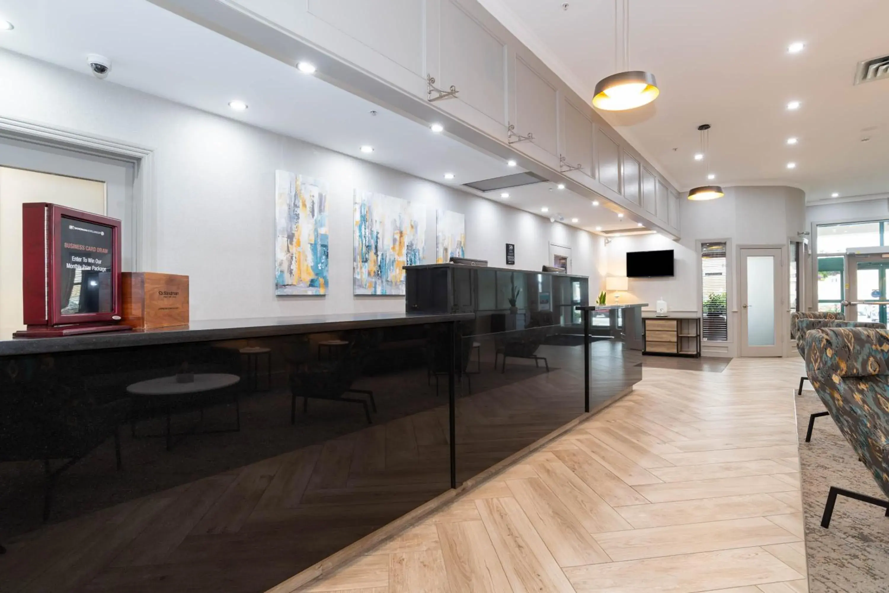 Facade/entrance in Sandman Hotel Grande Prairie Facade/entrance in Sandman Hotel Grande Prairie