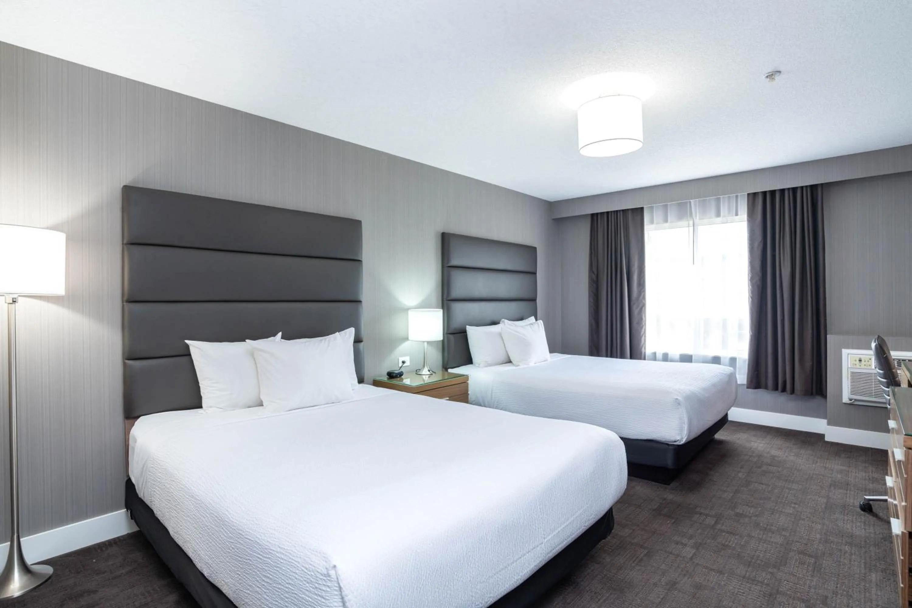 Photo of the whole room, Bed in Sandman Hotel Grande Prairie