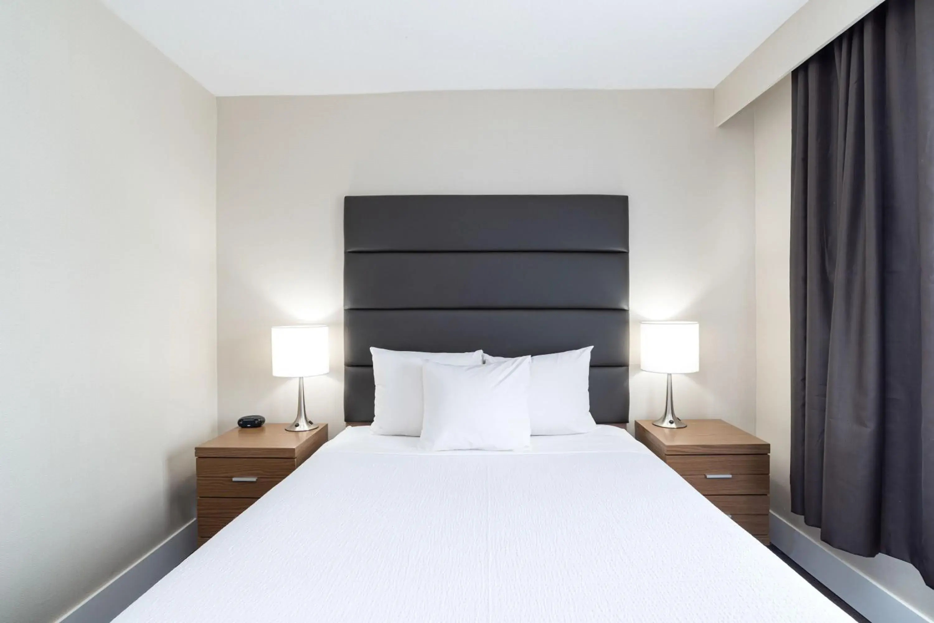 Photo of the whole room, Bed in Sandman Hotel Grande Prairie Photo of the whole room, Bed in Sandman Hotel Grande Prairie