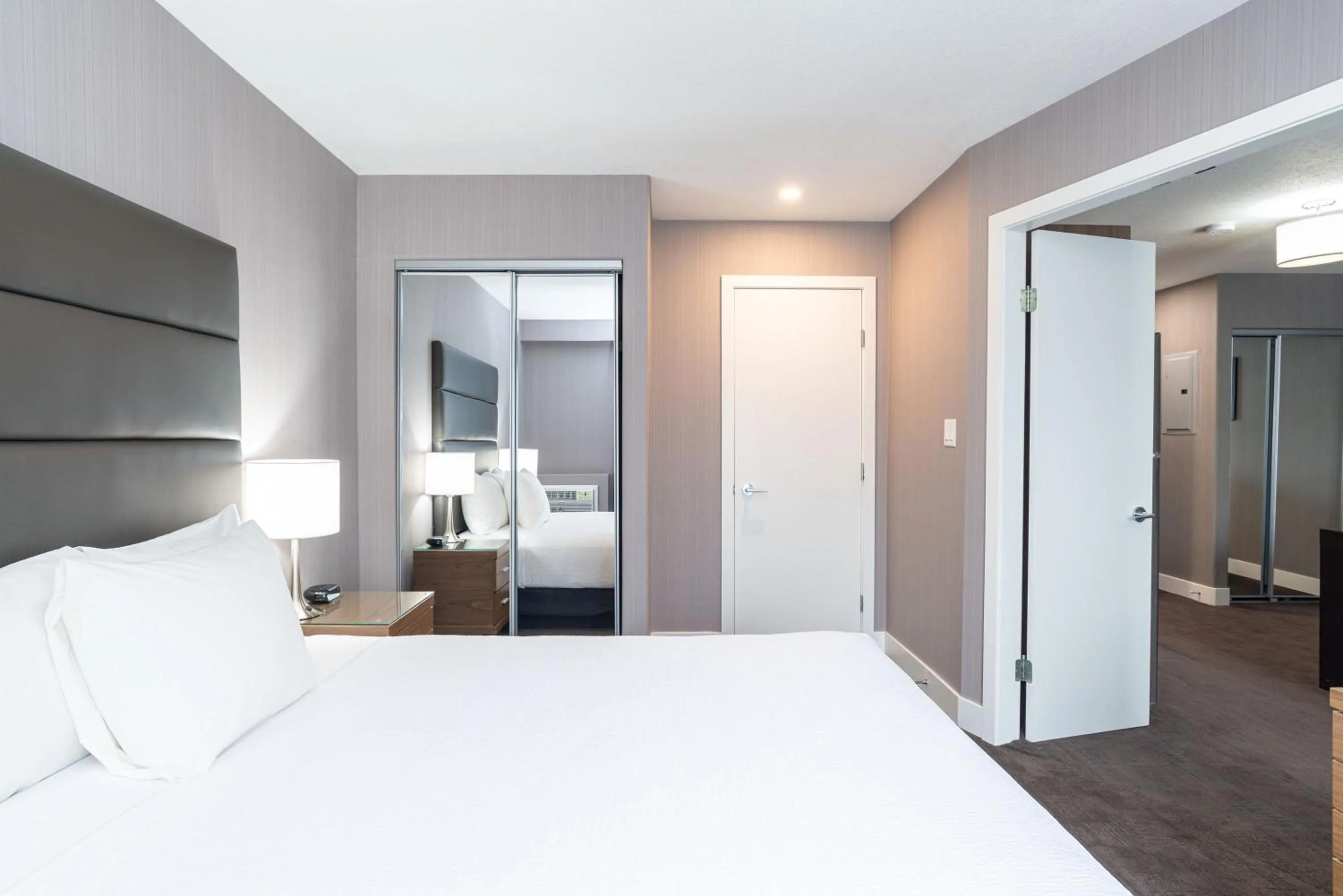 Photo of the whole room, Bed in Sandman Hotel Grande Prairie