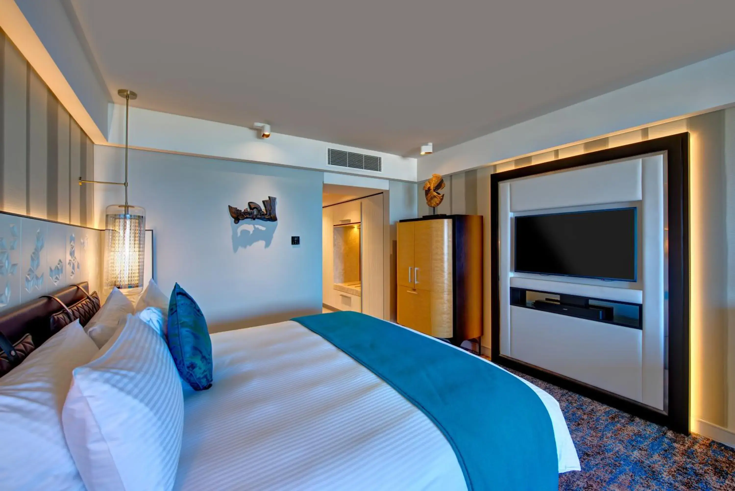 King Bed Premium Room with Balcony in InterContinental Muscat by IHG King Bed Premium Room with Balcony in InterContinental Muscat by IHG