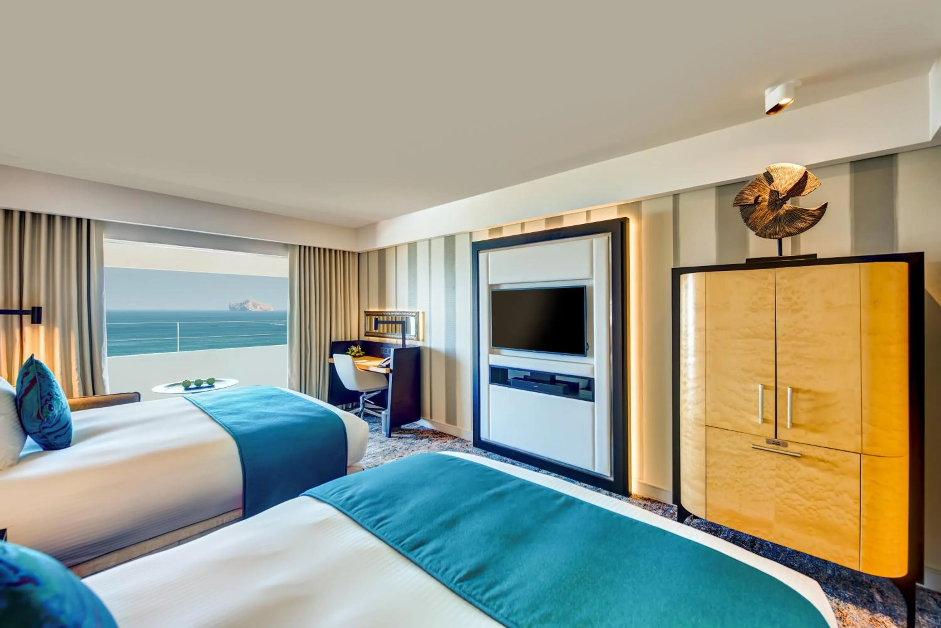 Photo of the whole room, Bed in InterContinental Muscat by IHG