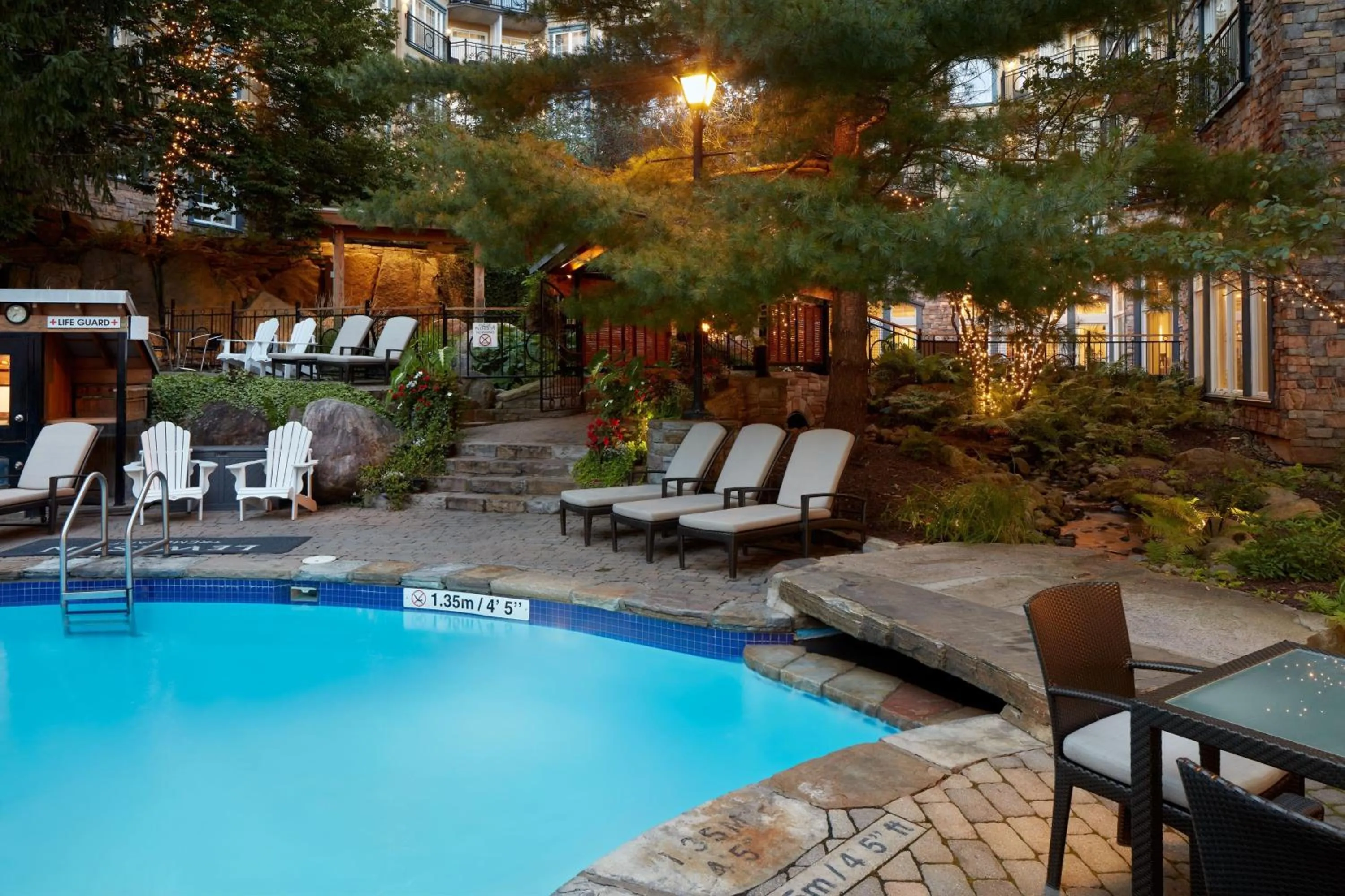 Swimming pool in Le Westin Tremblant