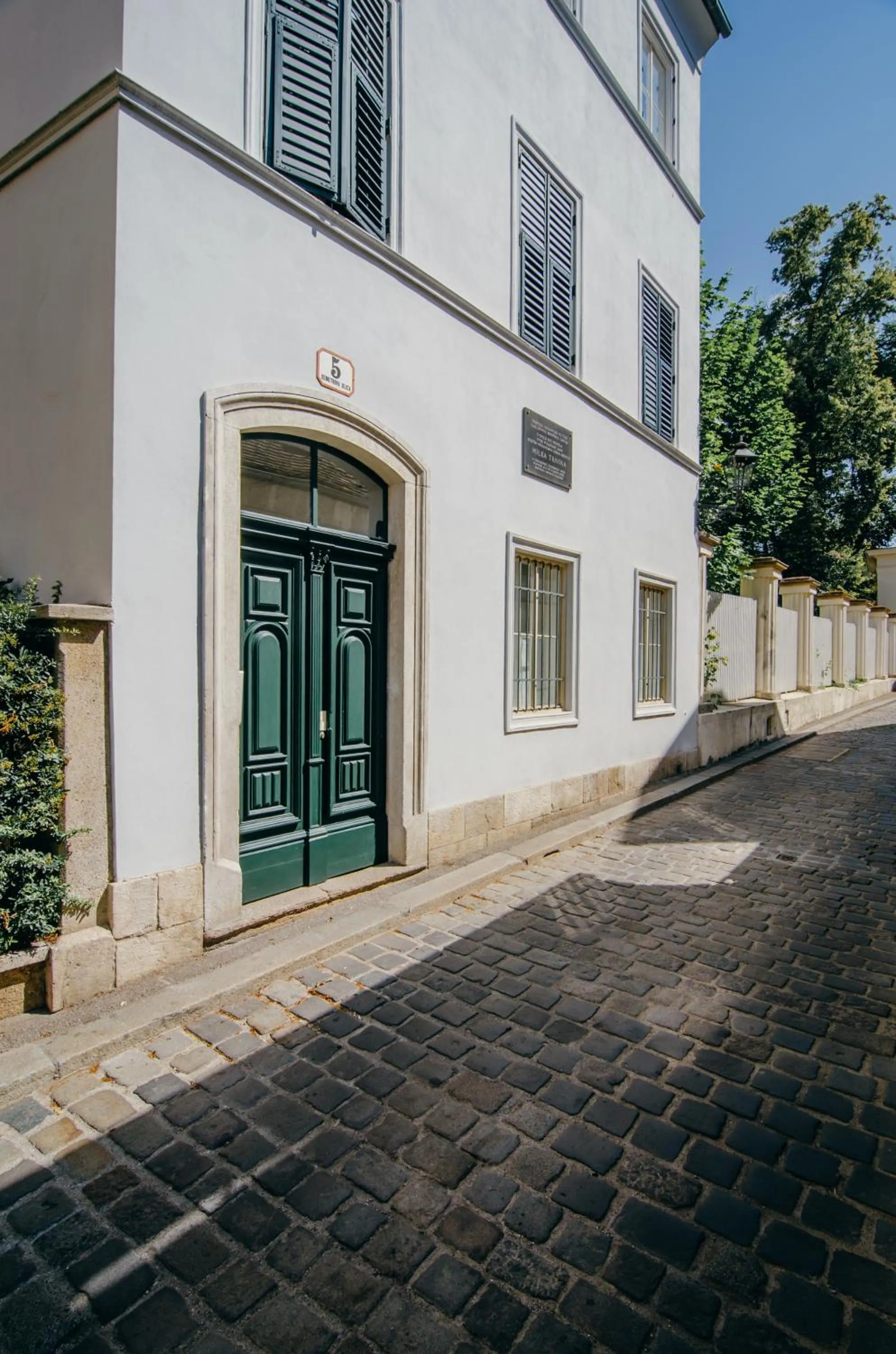 Property building in Old Town Tale