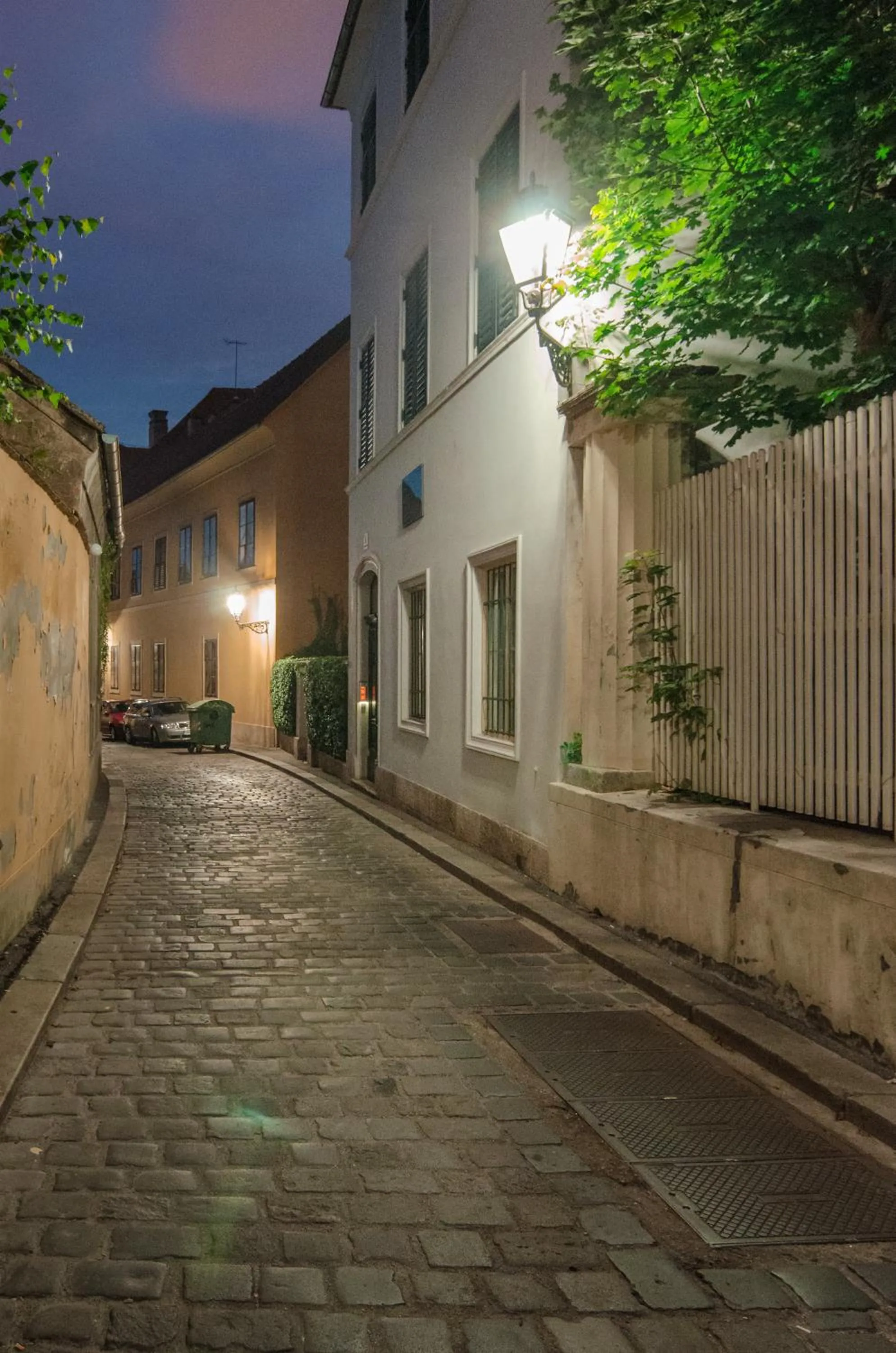 Property building in Old Town Tale