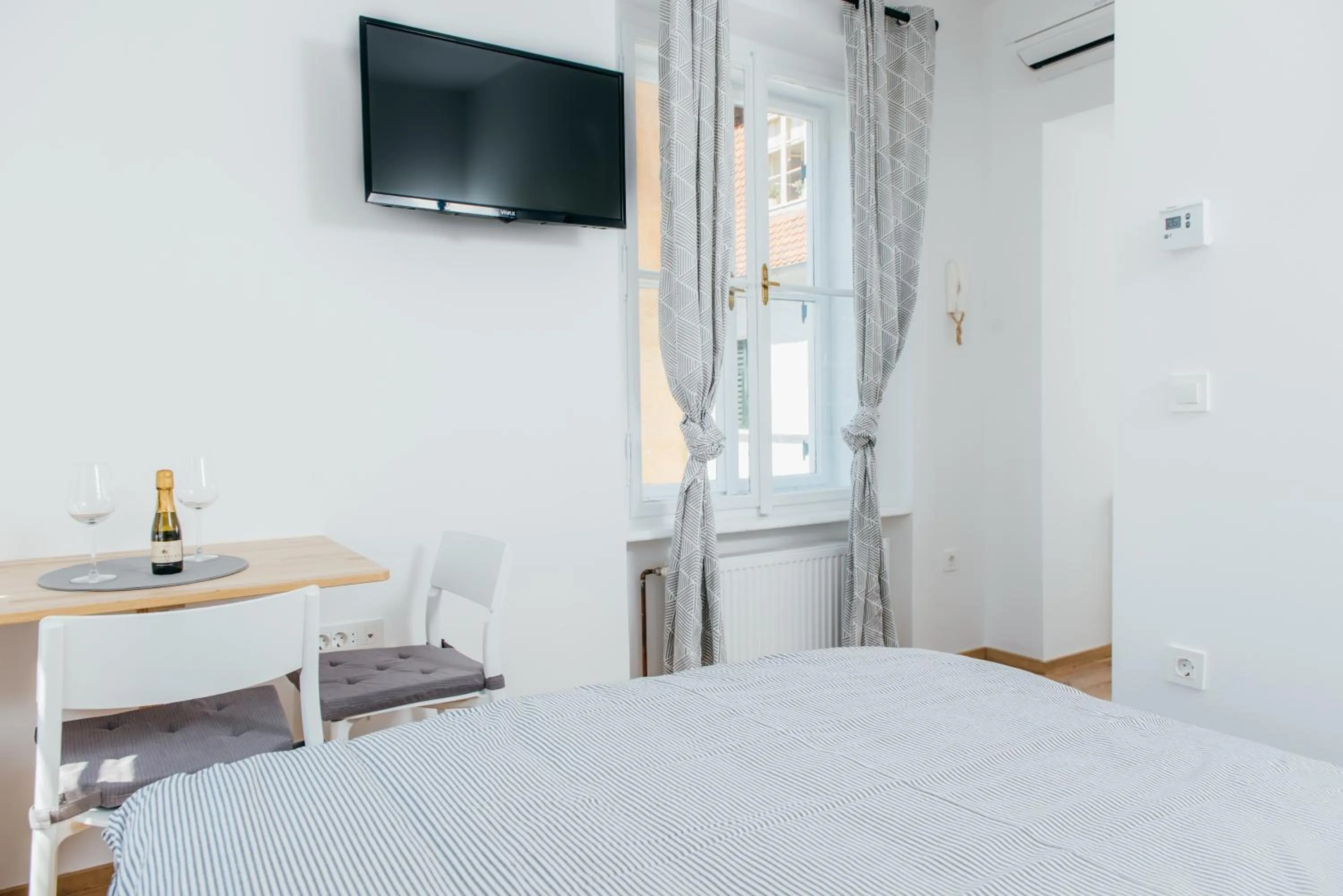 Bed in Old Town Tale