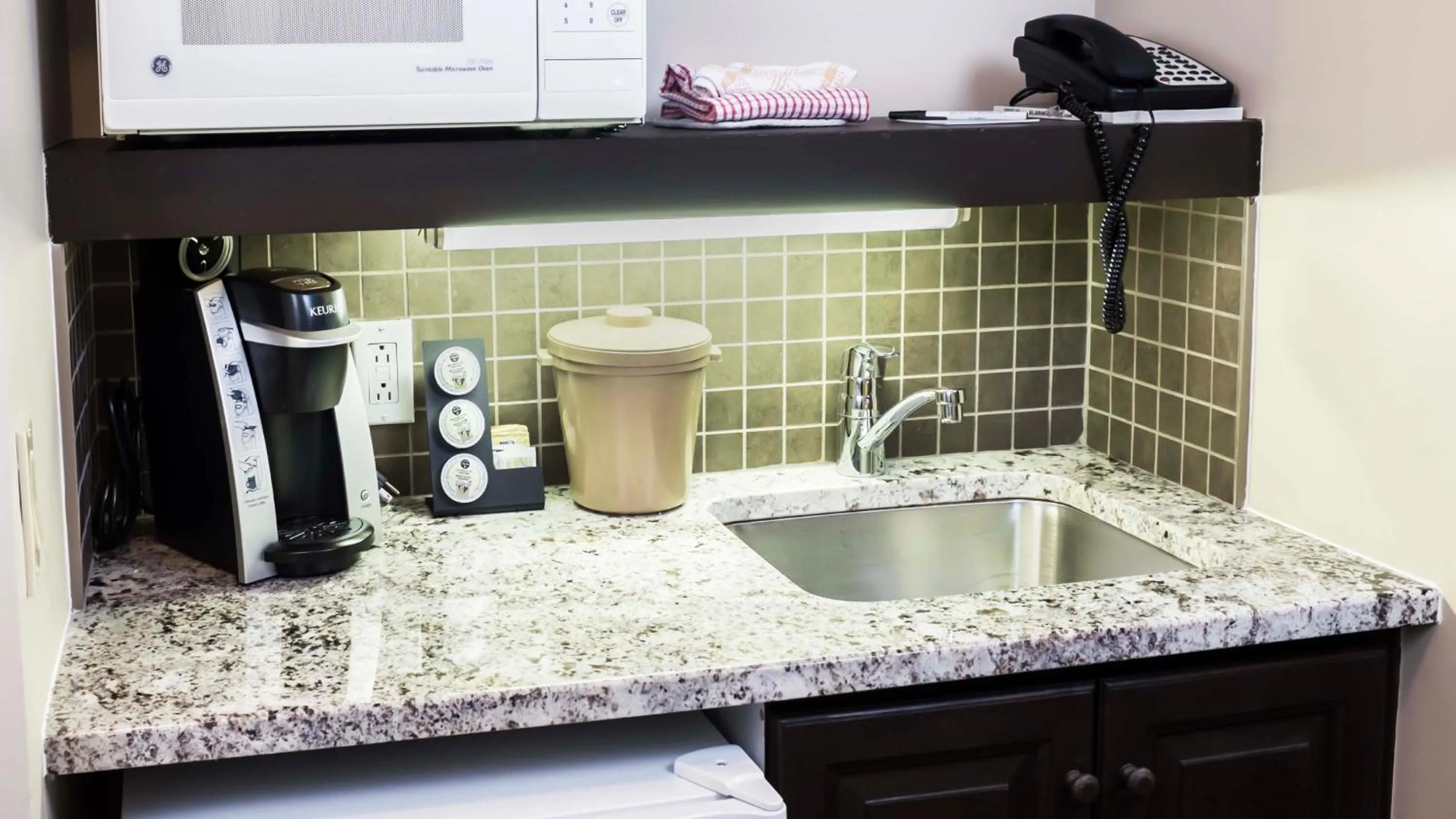 Photo of the whole room in Holiday Inn Express & Suites Tremblant by IHG