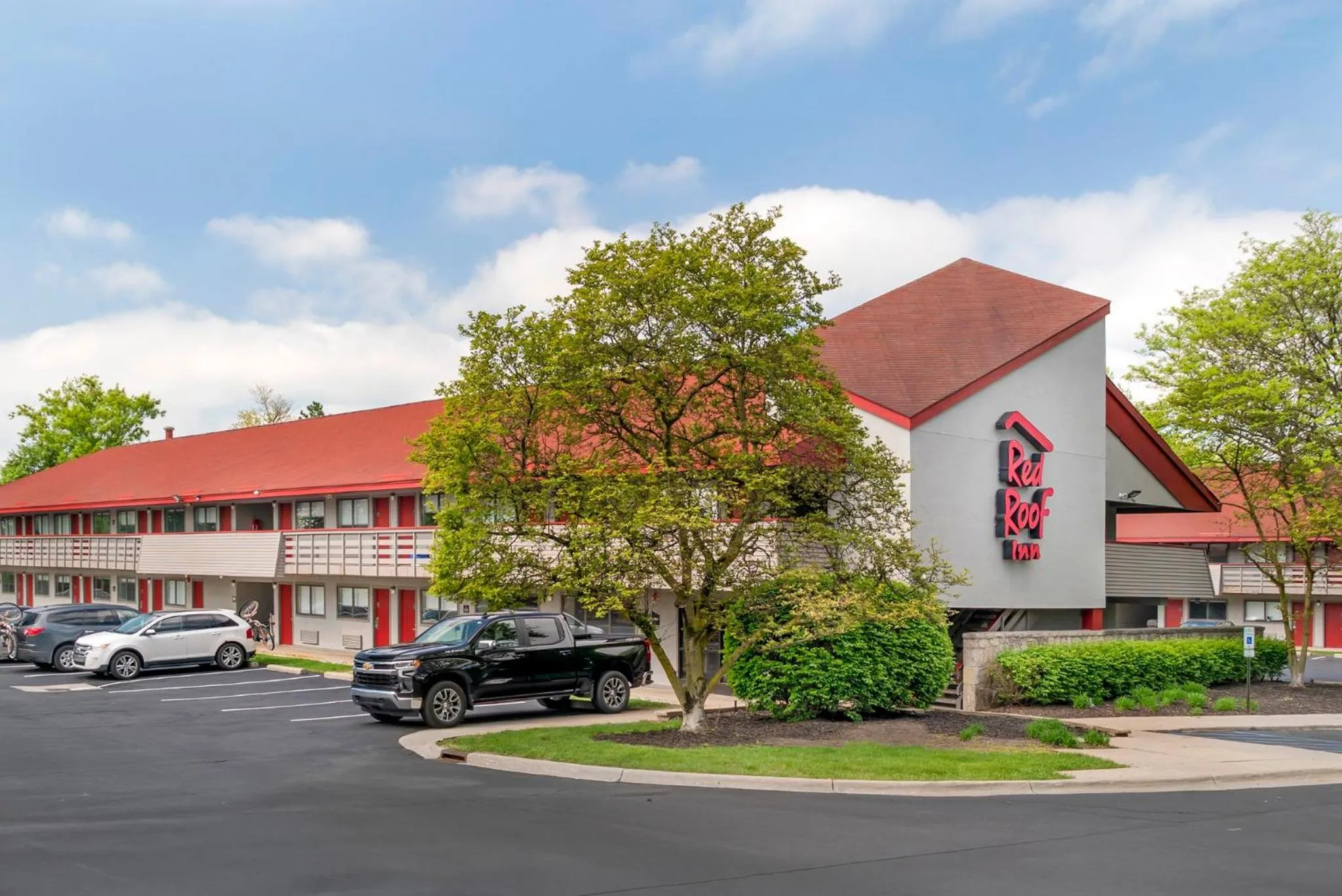 Property building in Red Roof Inn Detroit-Rochester Hills/ Auburn Hills