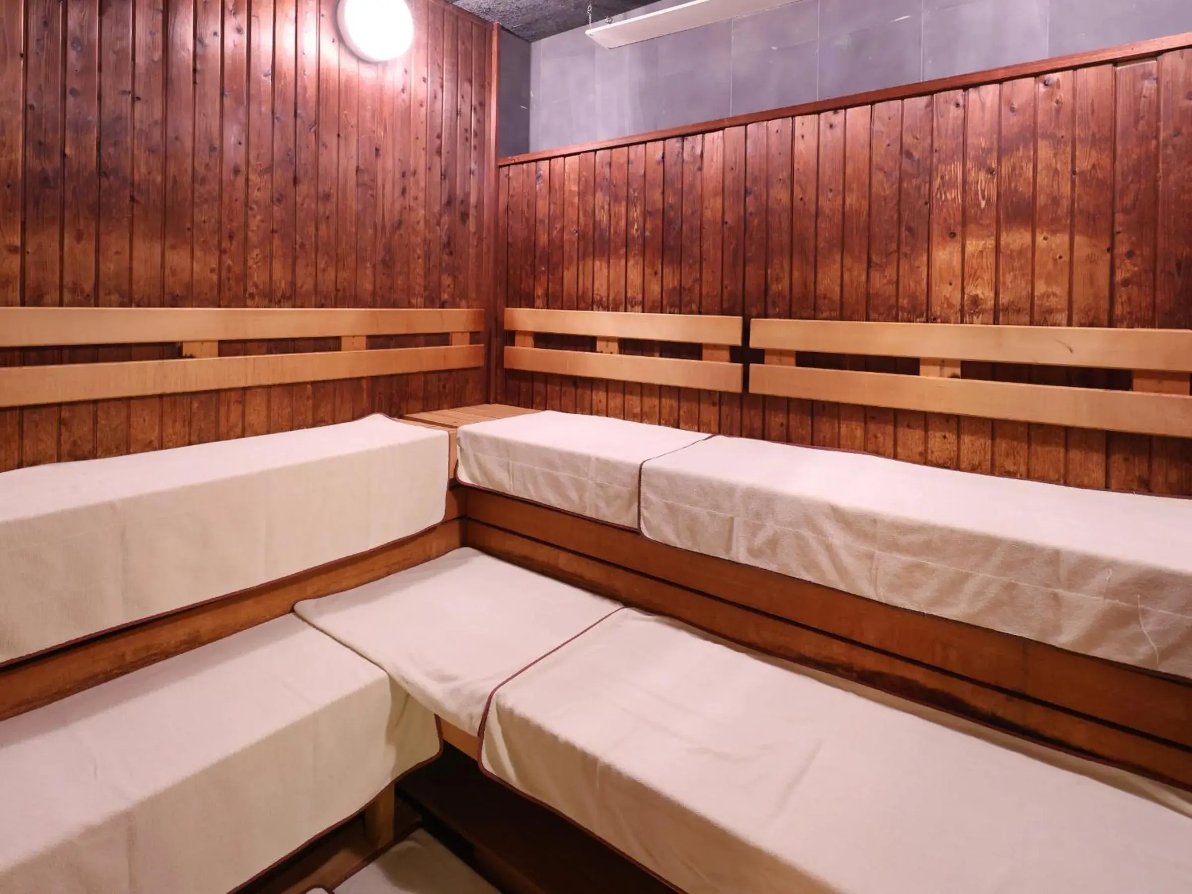 Public Bath, Bed in Dormy Inn Tsu Public Bath, Bed in Dormy Inn Tsu