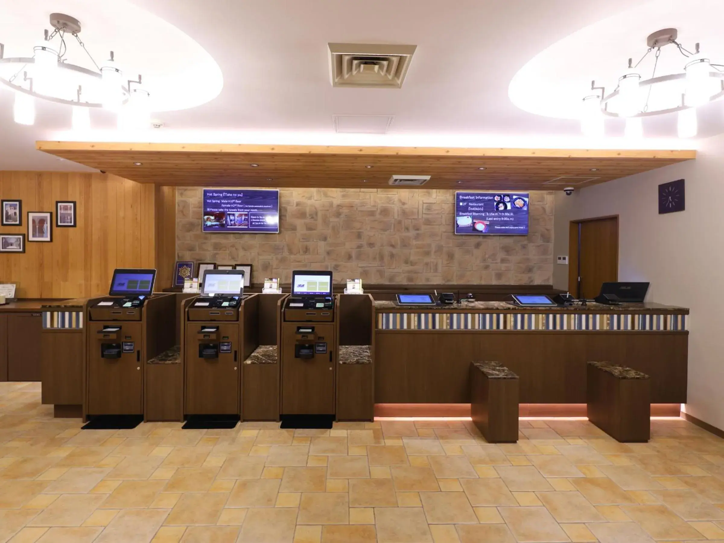 Lobby or reception in Tennen Onsen Taho-no-Yu Dormy Inn Niigata Lobby or reception in Tennen Onsen Taho-no-Yu Dormy Inn Niigata