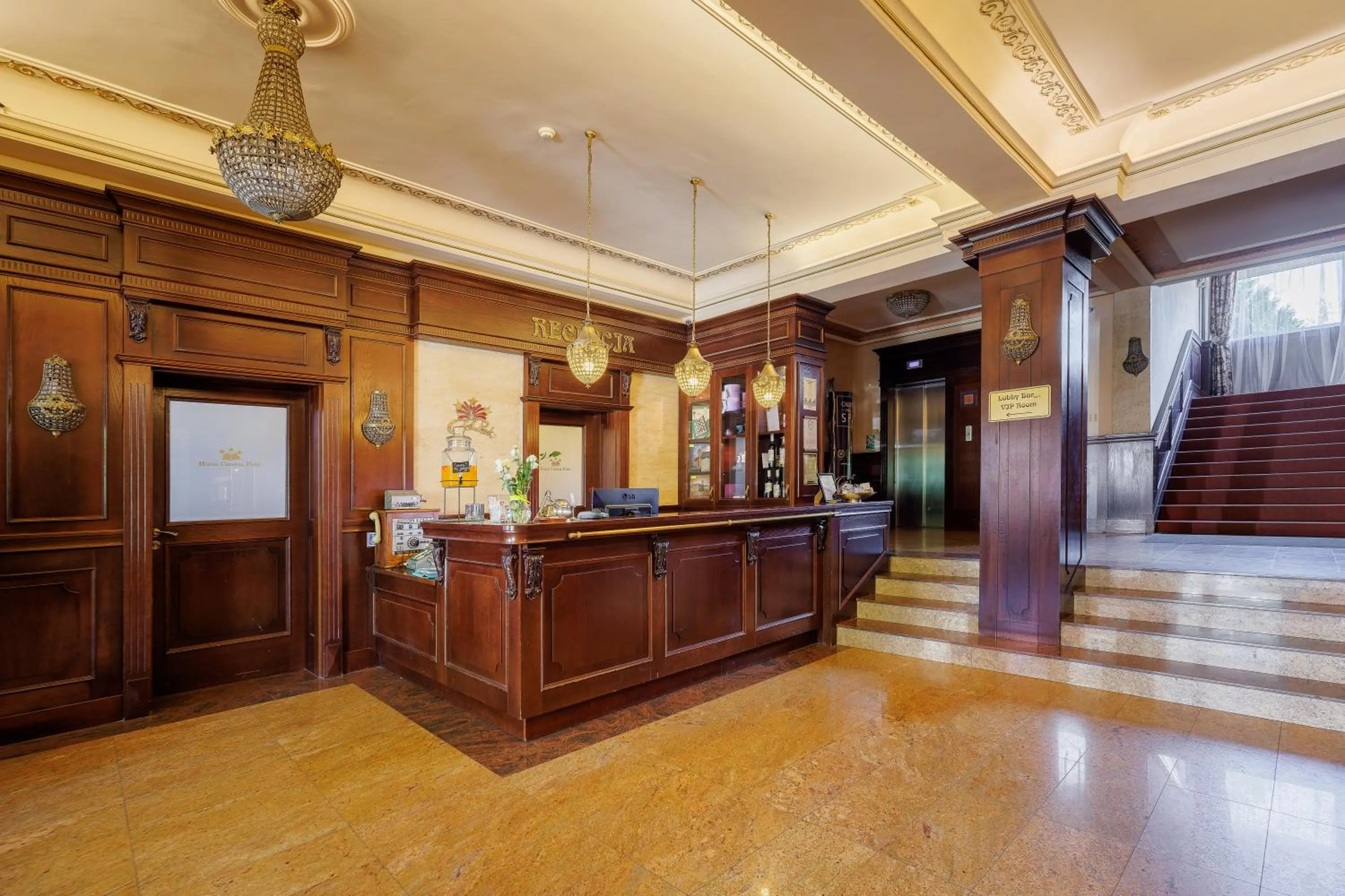 Lobby or reception in Hotel Cristal Park
