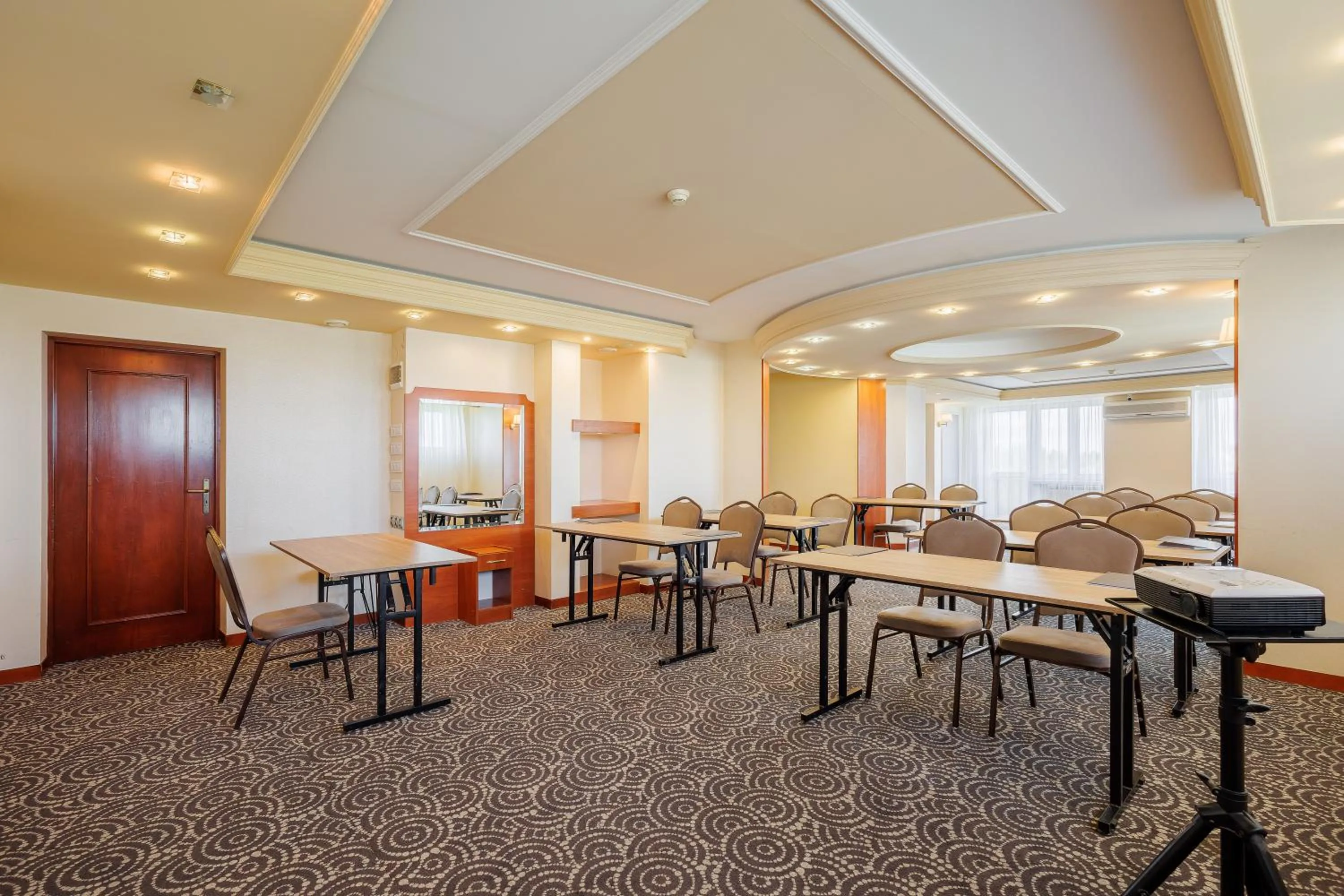 Business facilities in Hotel Cristal Park