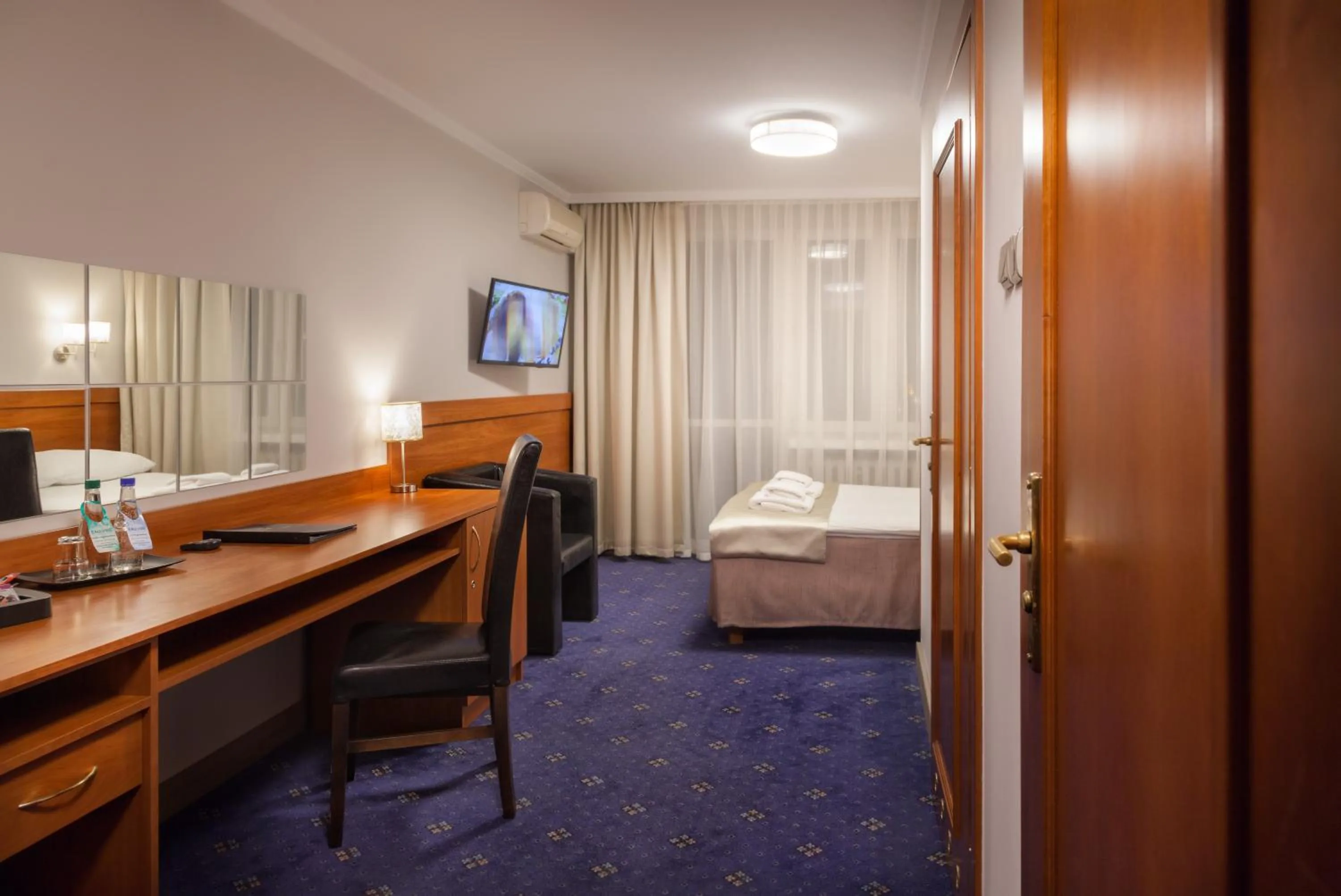 Photo of the whole room, Bed in Hotel Cristal Park