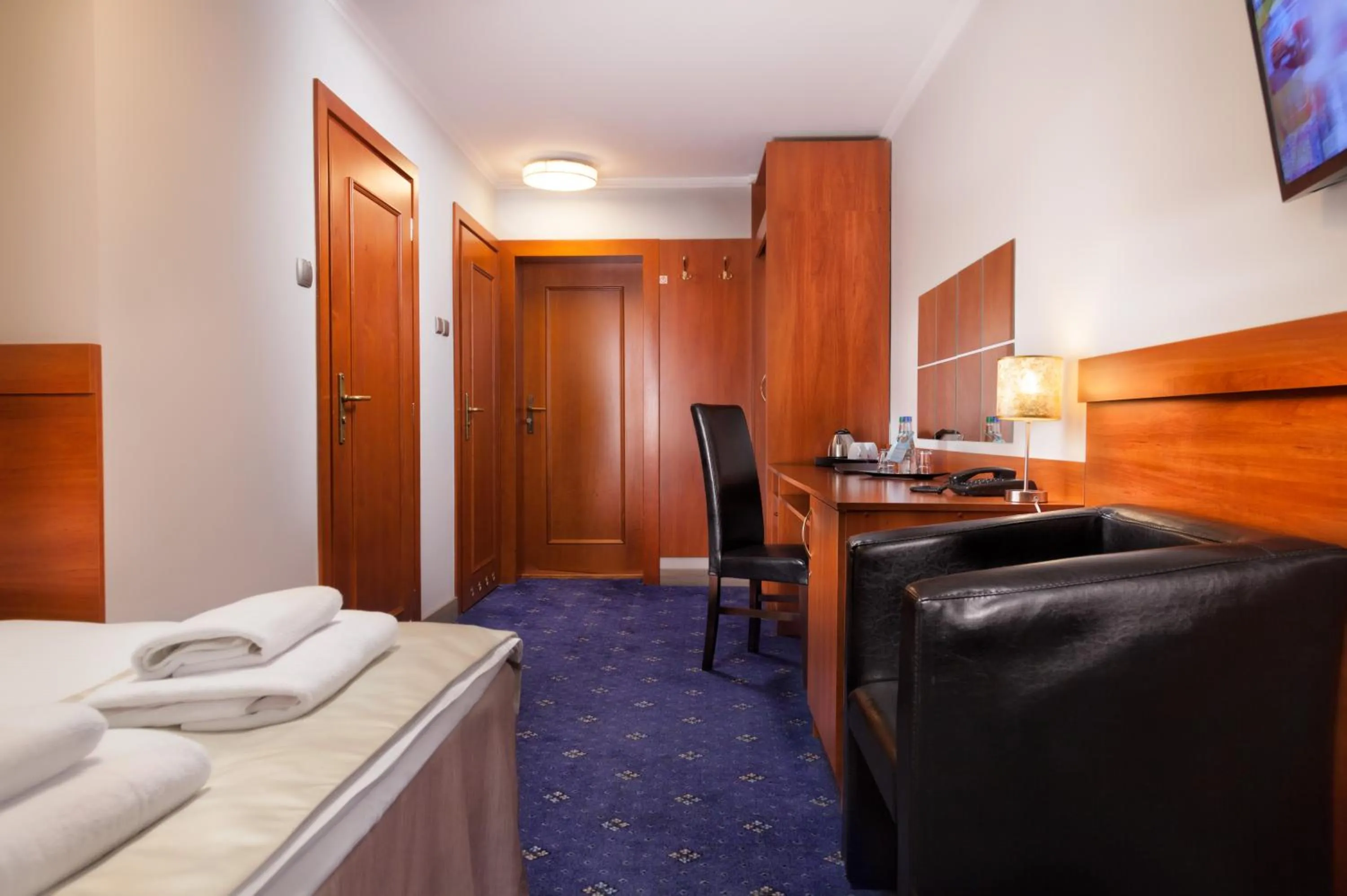 TV and multimedia, Bed in Hotel Cristal Park