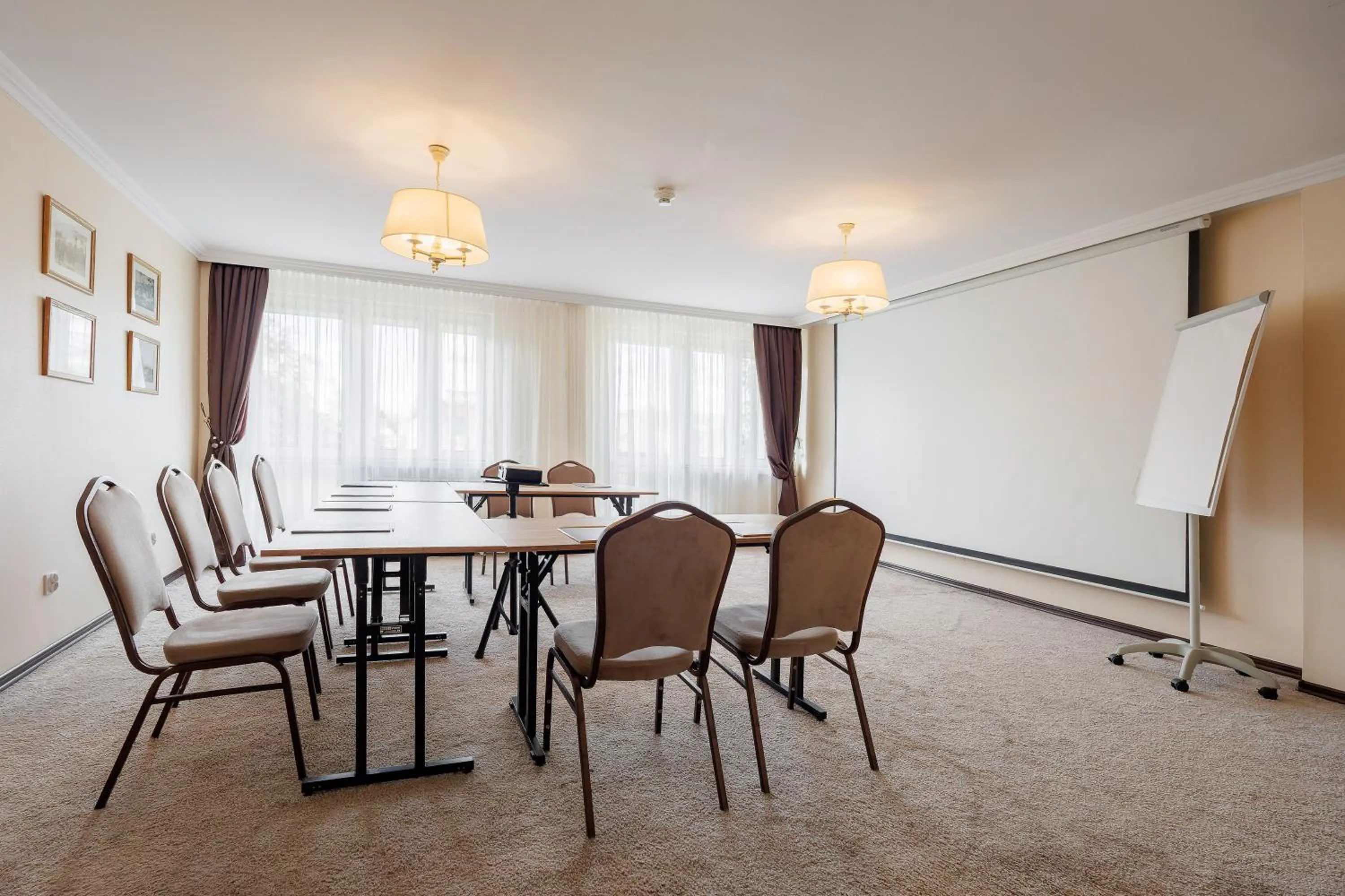 Business facilities in Hotel Cristal Park