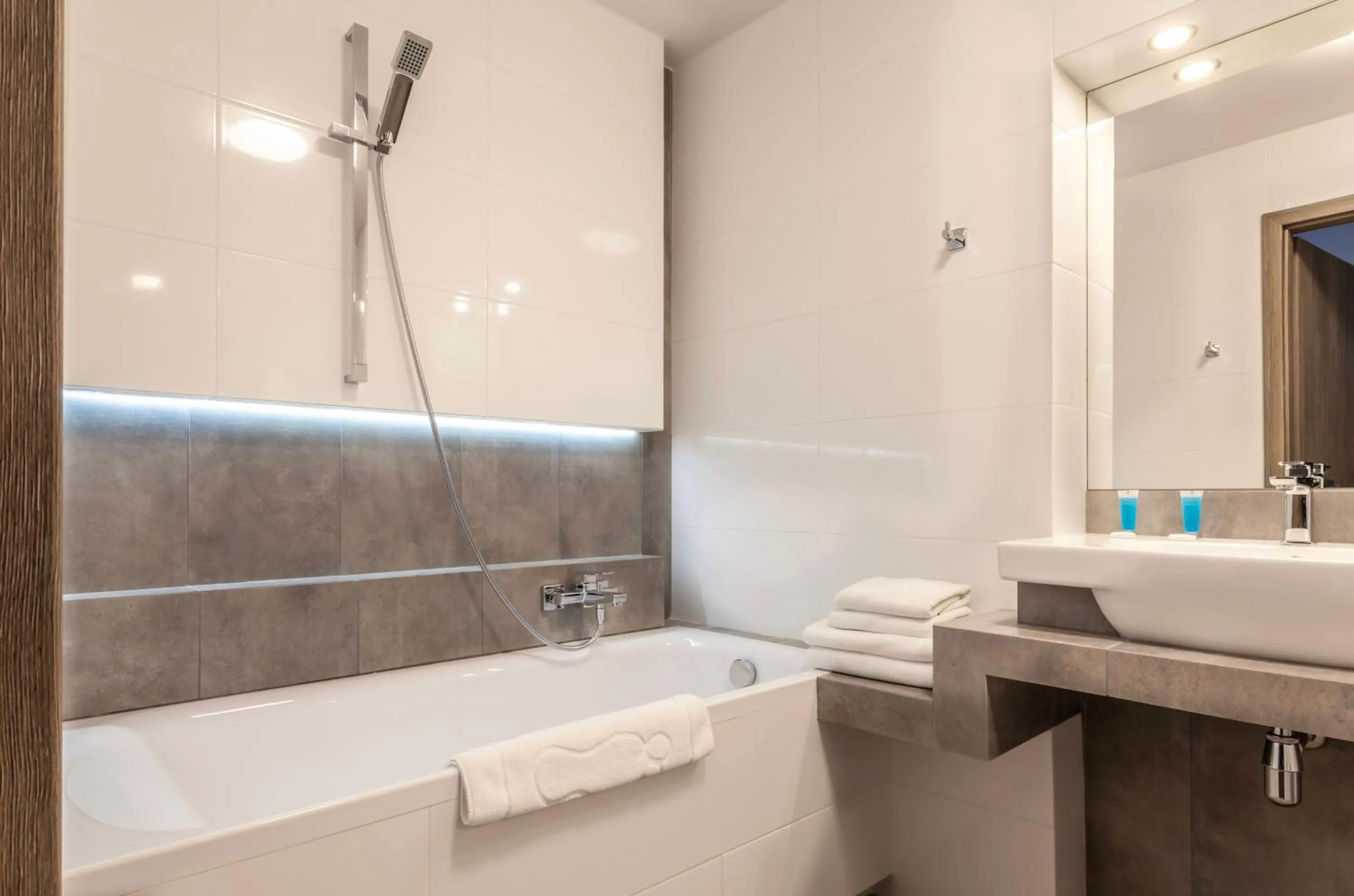 Bathroom in Hotel Cristal Park