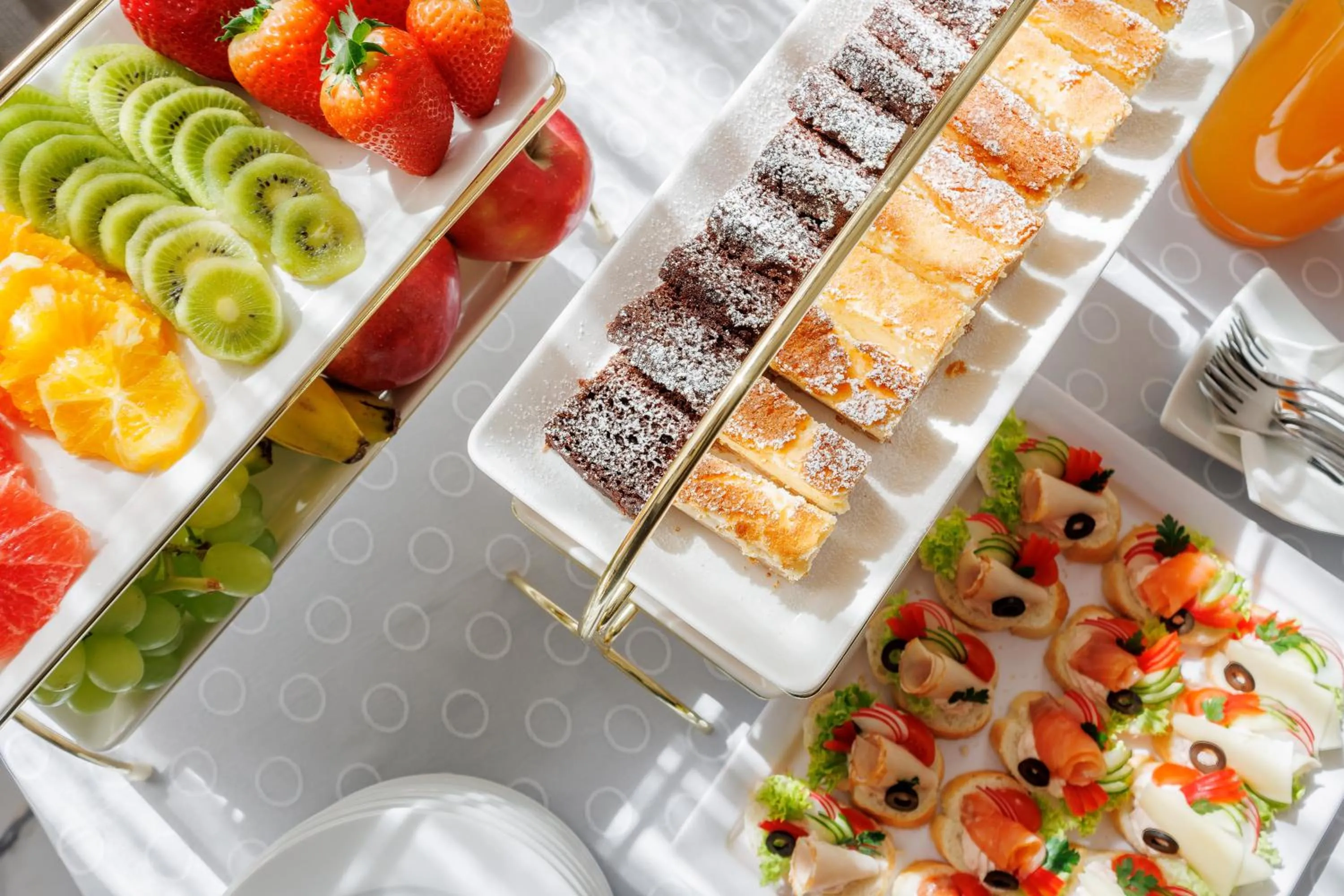 Restaurant/places to eat in Hotel Cristal Park