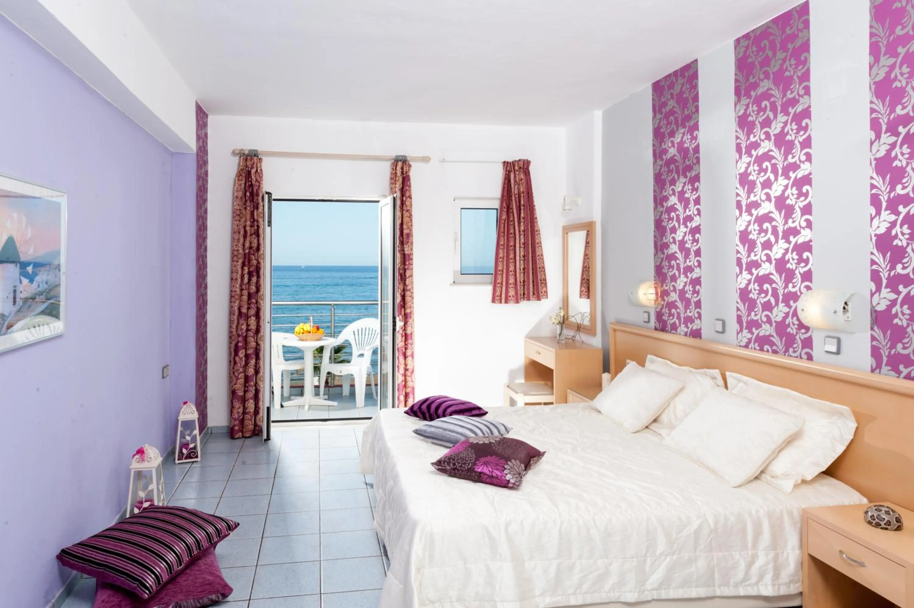 Bedroom, Bed in Laplaya Beach