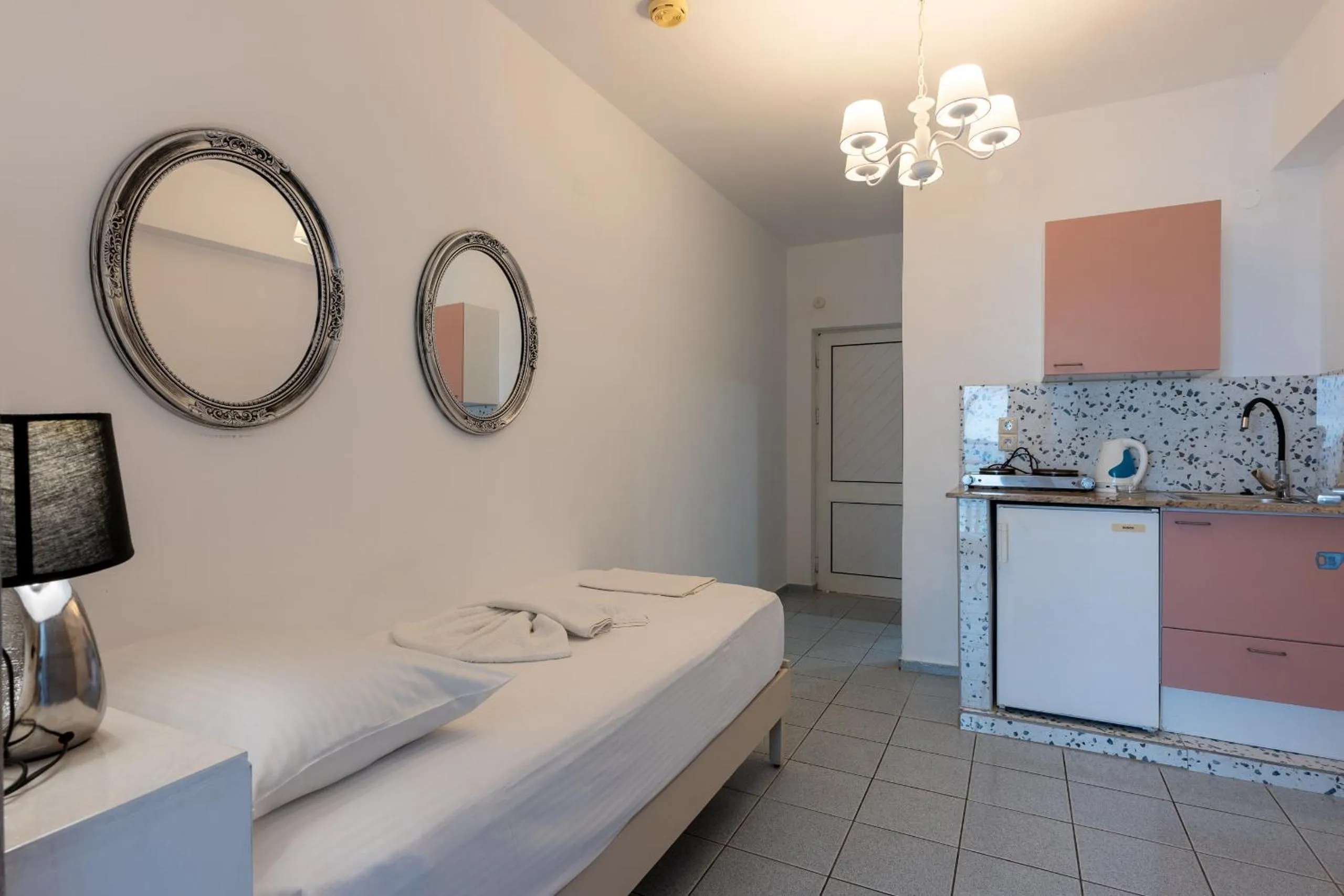 Bedroom, Bed in Laplaya Beach