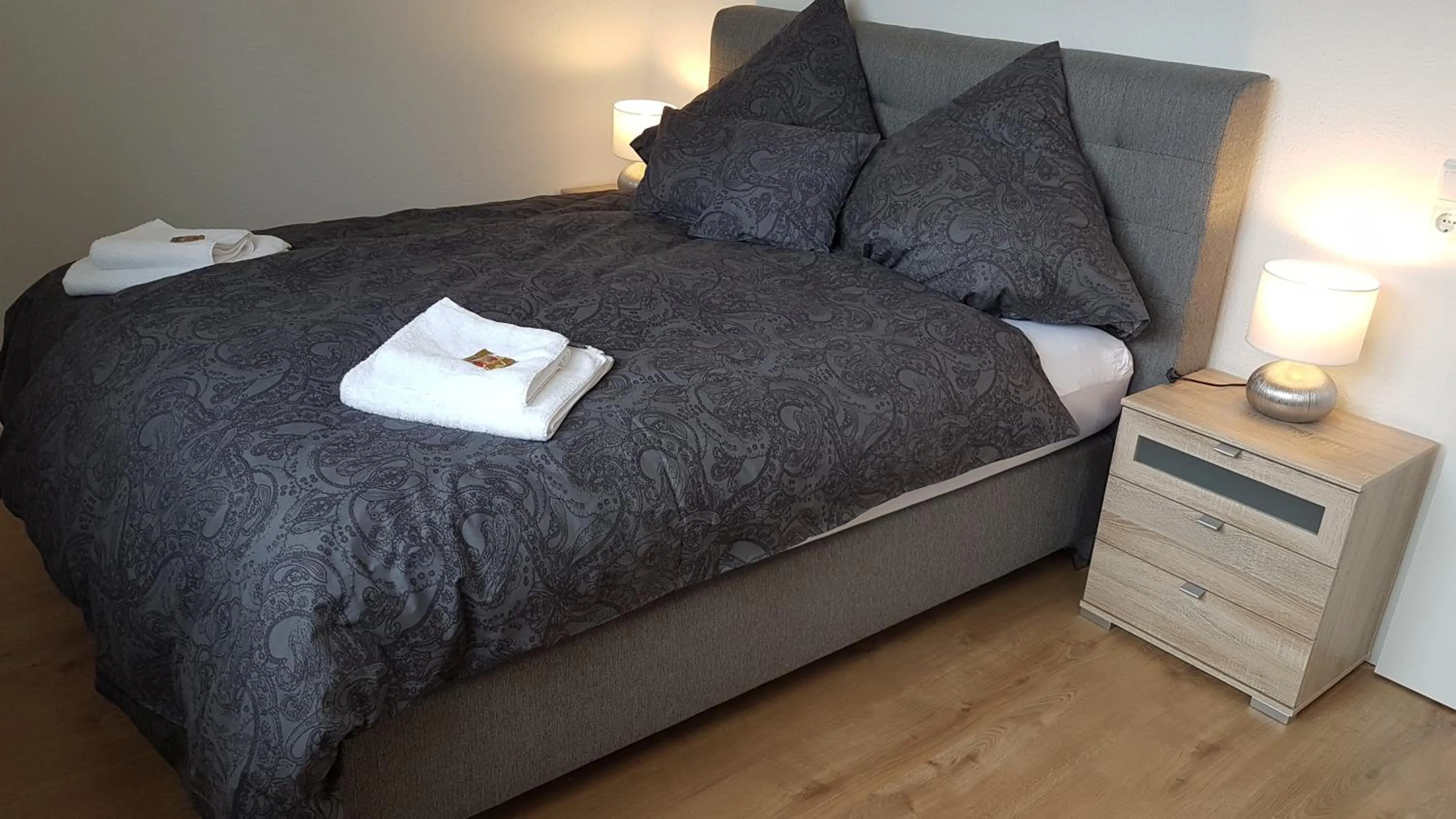 Bed in Cloud 7 II