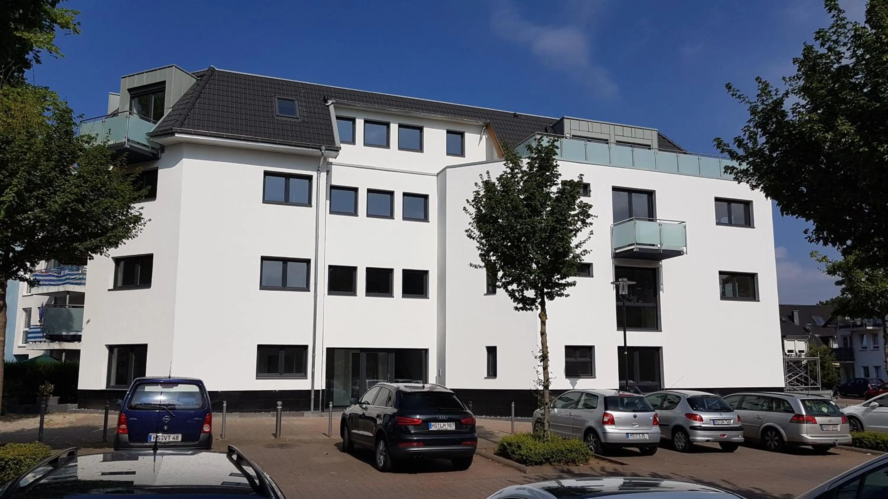 Facade/entrance in Cloud 7 II