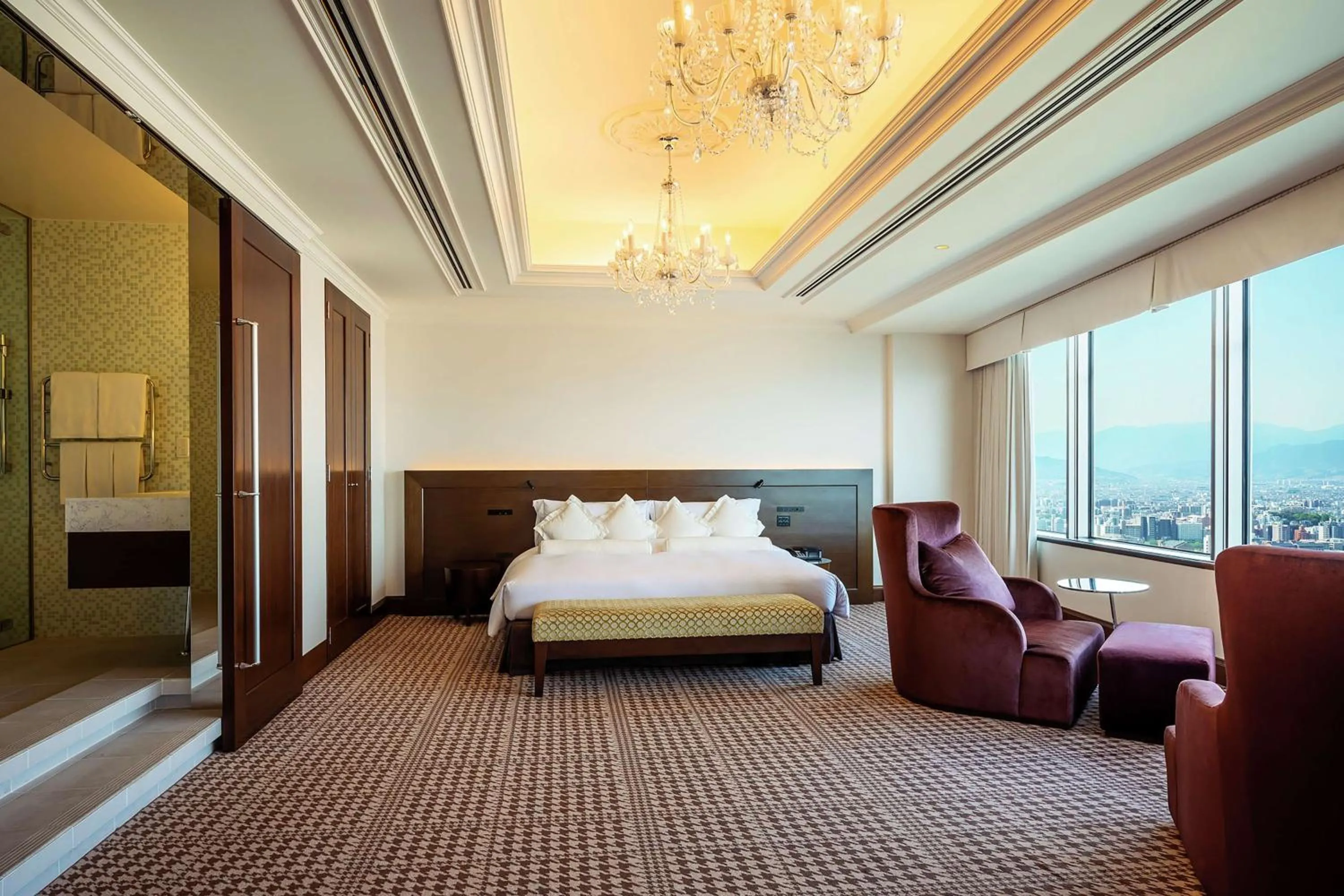 Living room, Bed in Hilton Fukuoka Sea Hawk