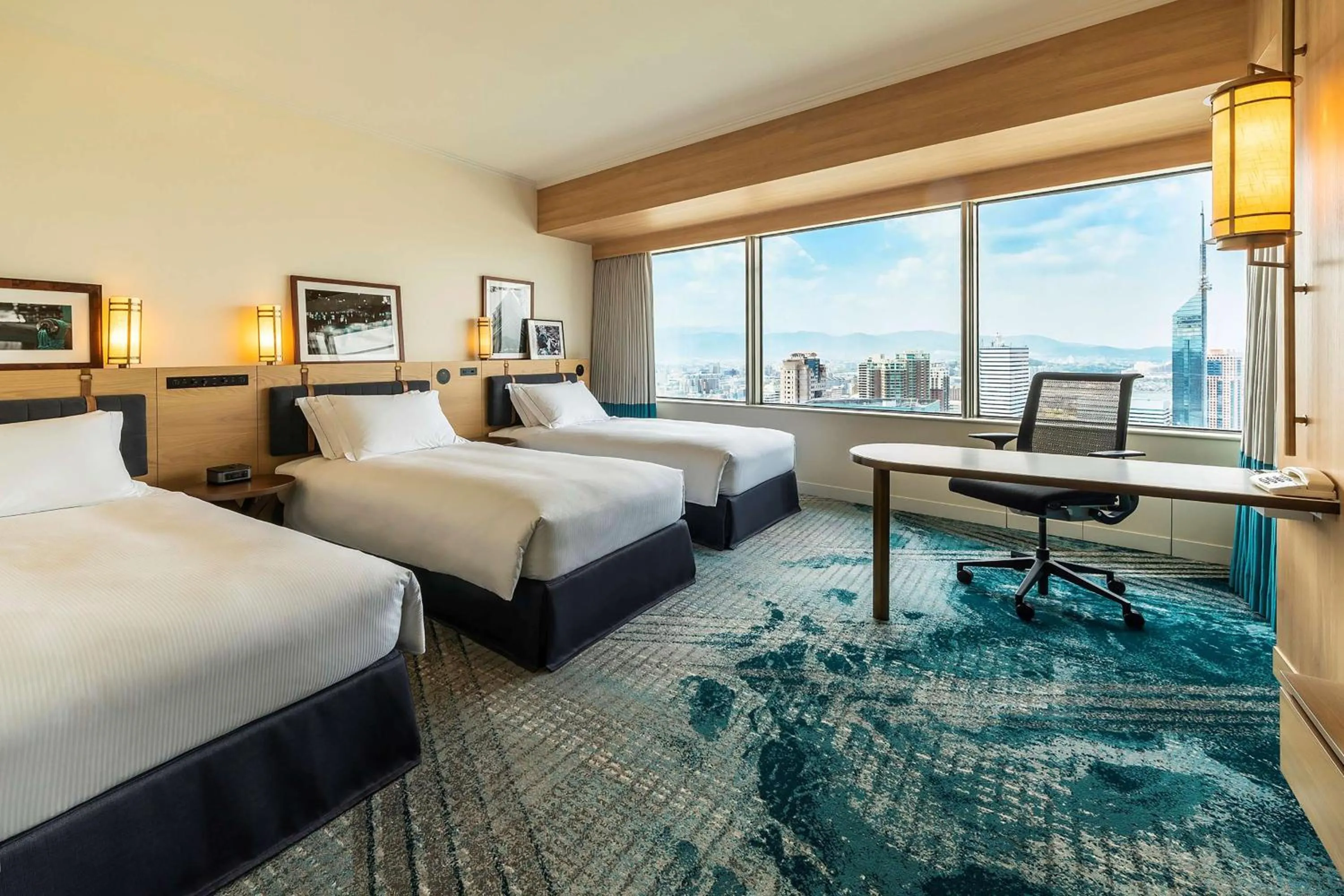 Bedroom, Bed in Hilton Fukuoka Sea Hawk