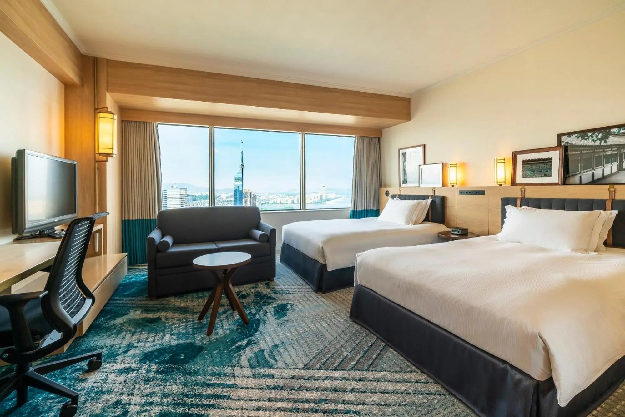 View (from property/room), Bed in Hilton Fukuoka Sea Hawk