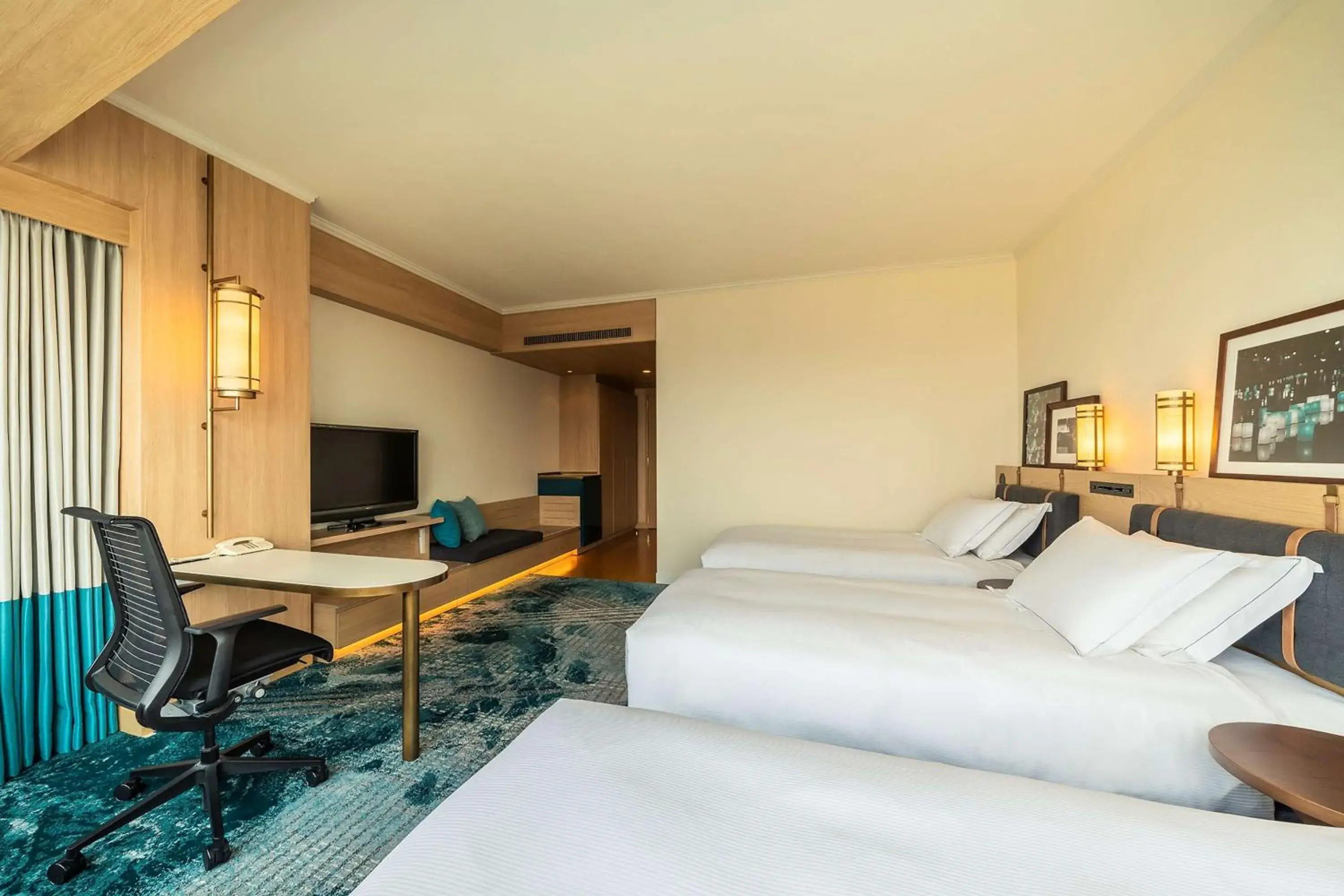 Bedroom, Bed in Hilton Fukuoka Sea Hawk Bedroom, Bed in Hilton Fukuoka Sea Hawk