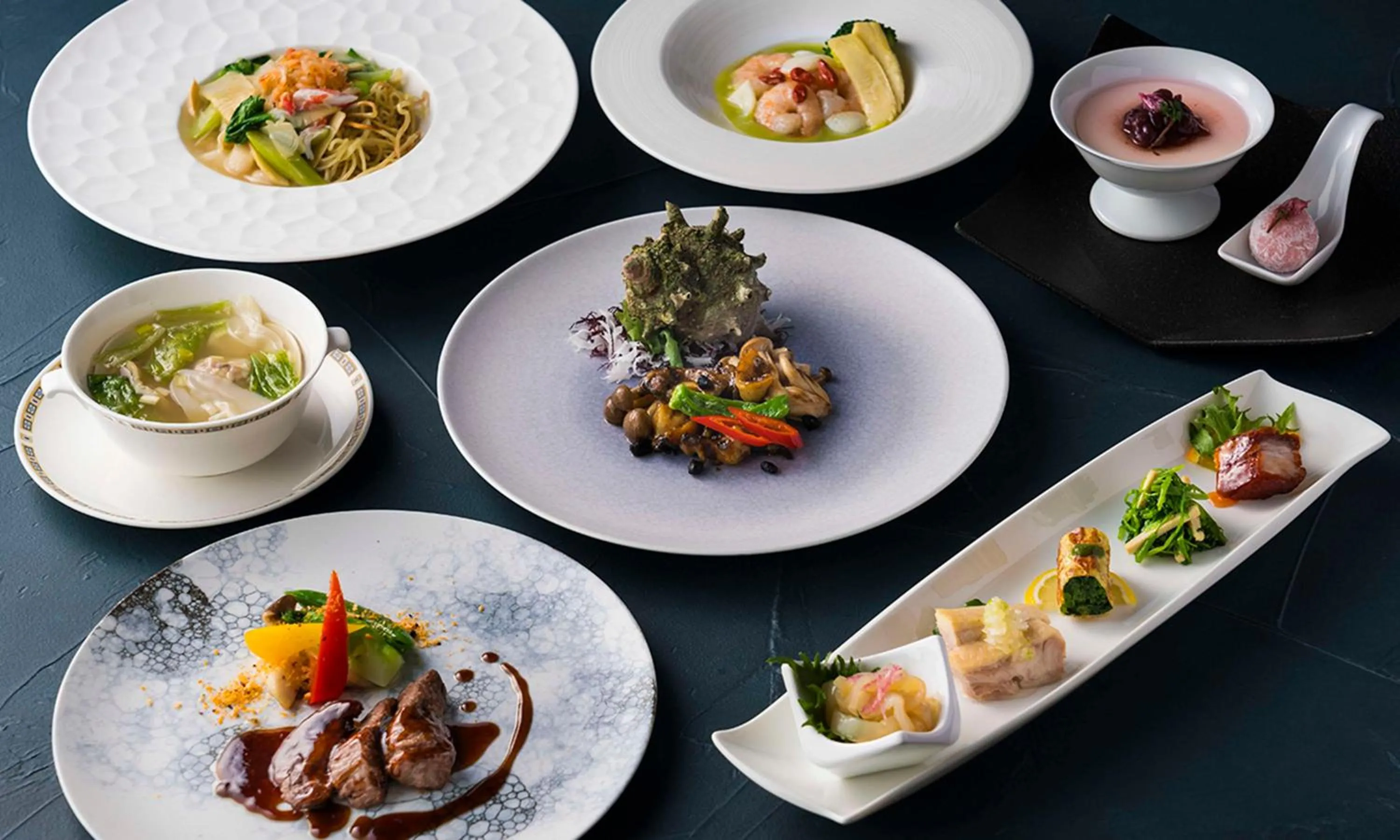 Dining area in Hilton Fukuoka Sea Hawk