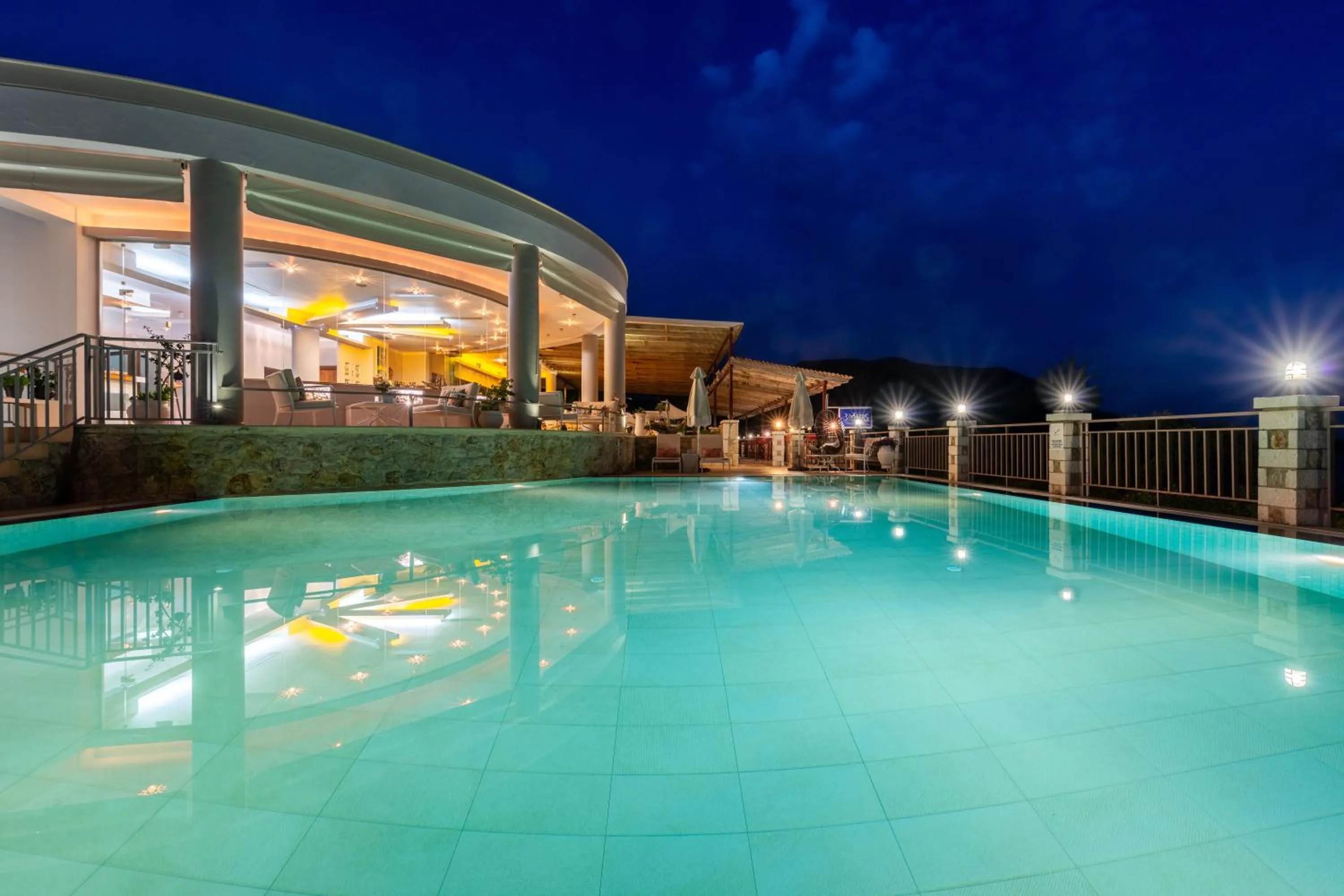 Night in 3Aktes Suites & Studios