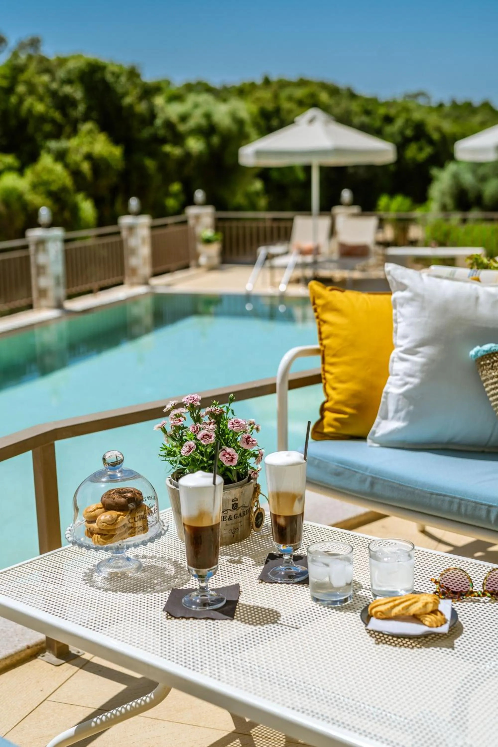 Pool view in 3Aktes Suites & Studios