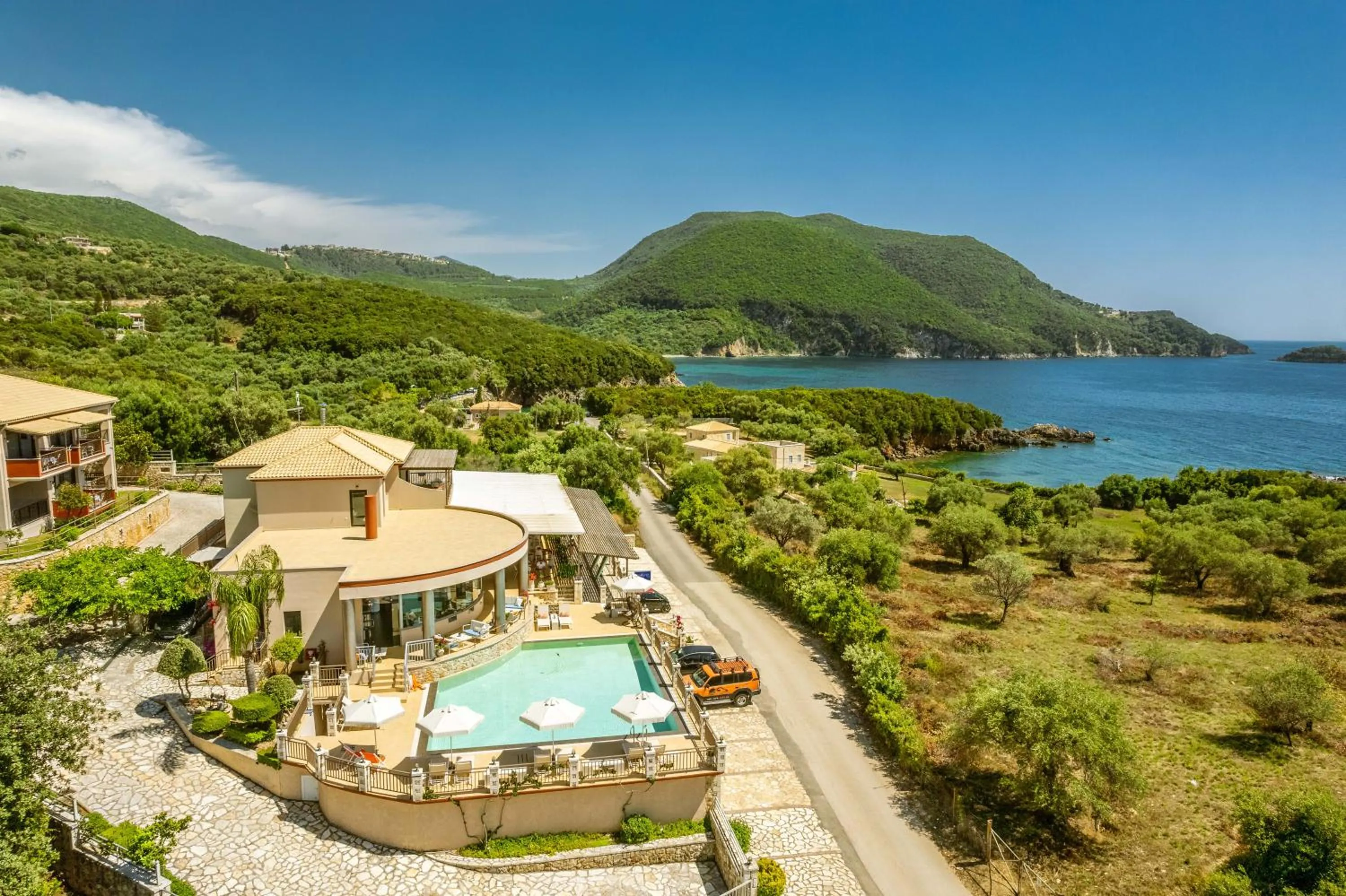 Property building in 3Aktes Suites & Studios