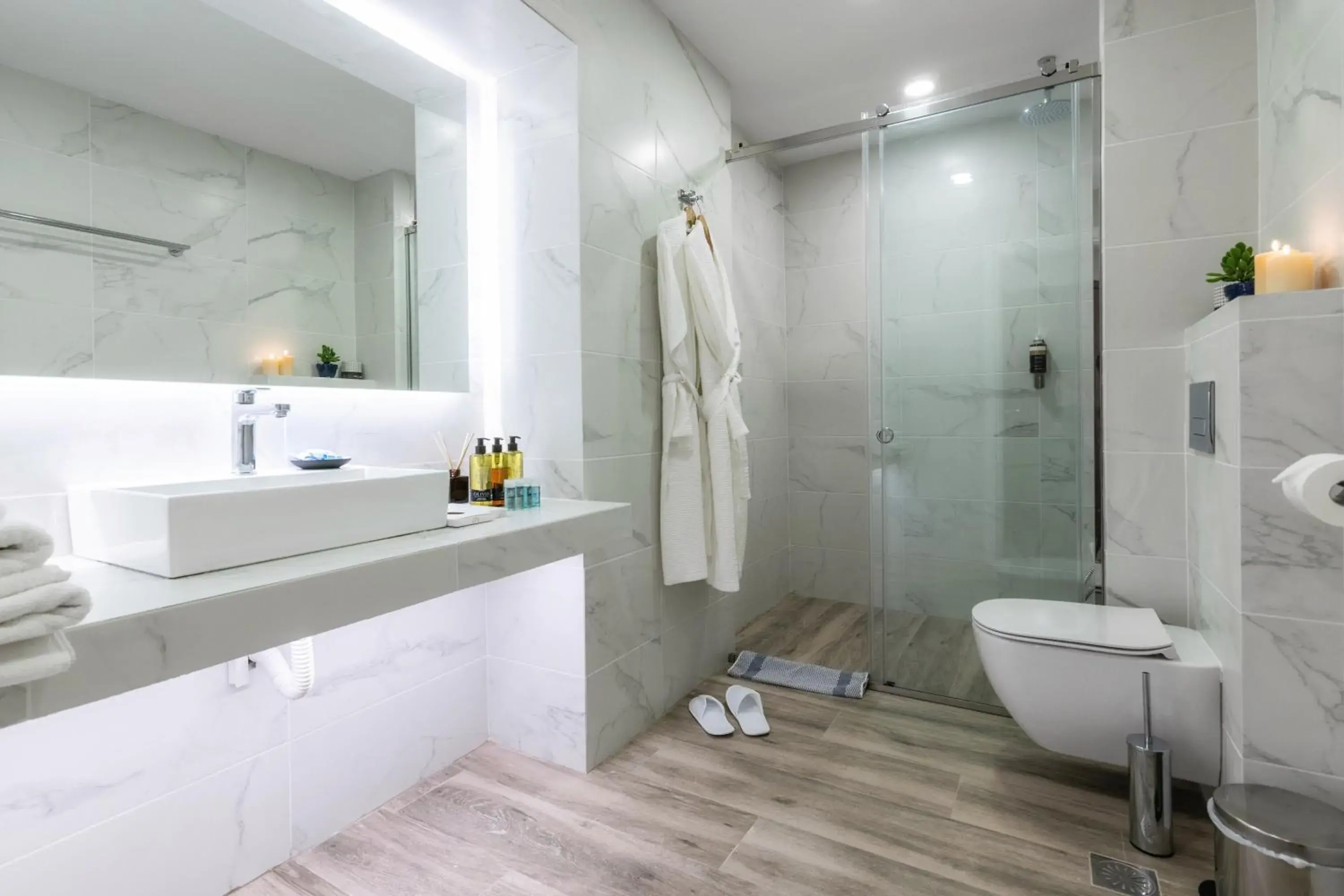 Bathroom in Iakinthos, Tsilivi Beach Bathroom in Iakinthos, Tsilivi Beach