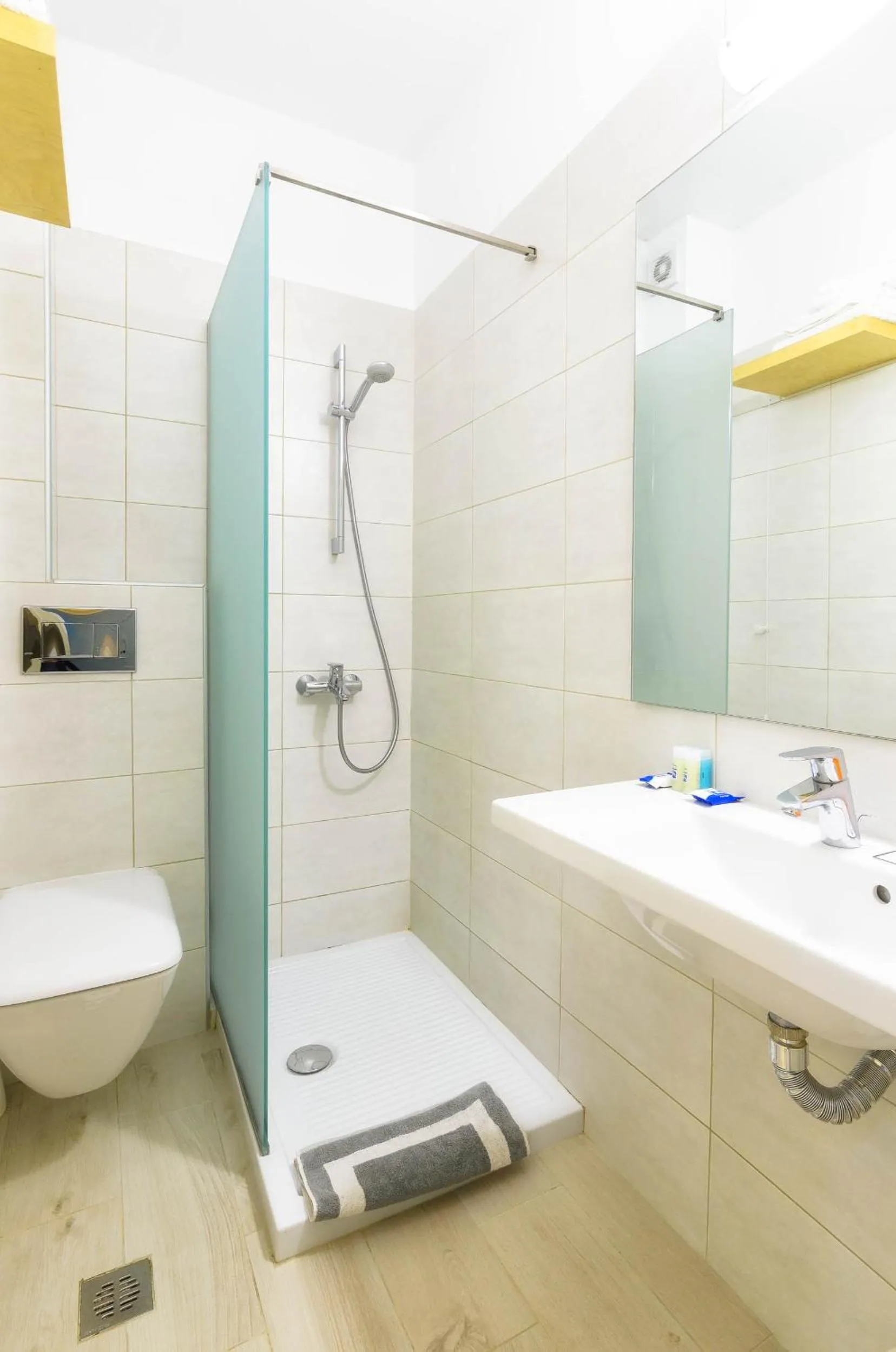 Bathroom in Iakinthos, Tsilivi Beach