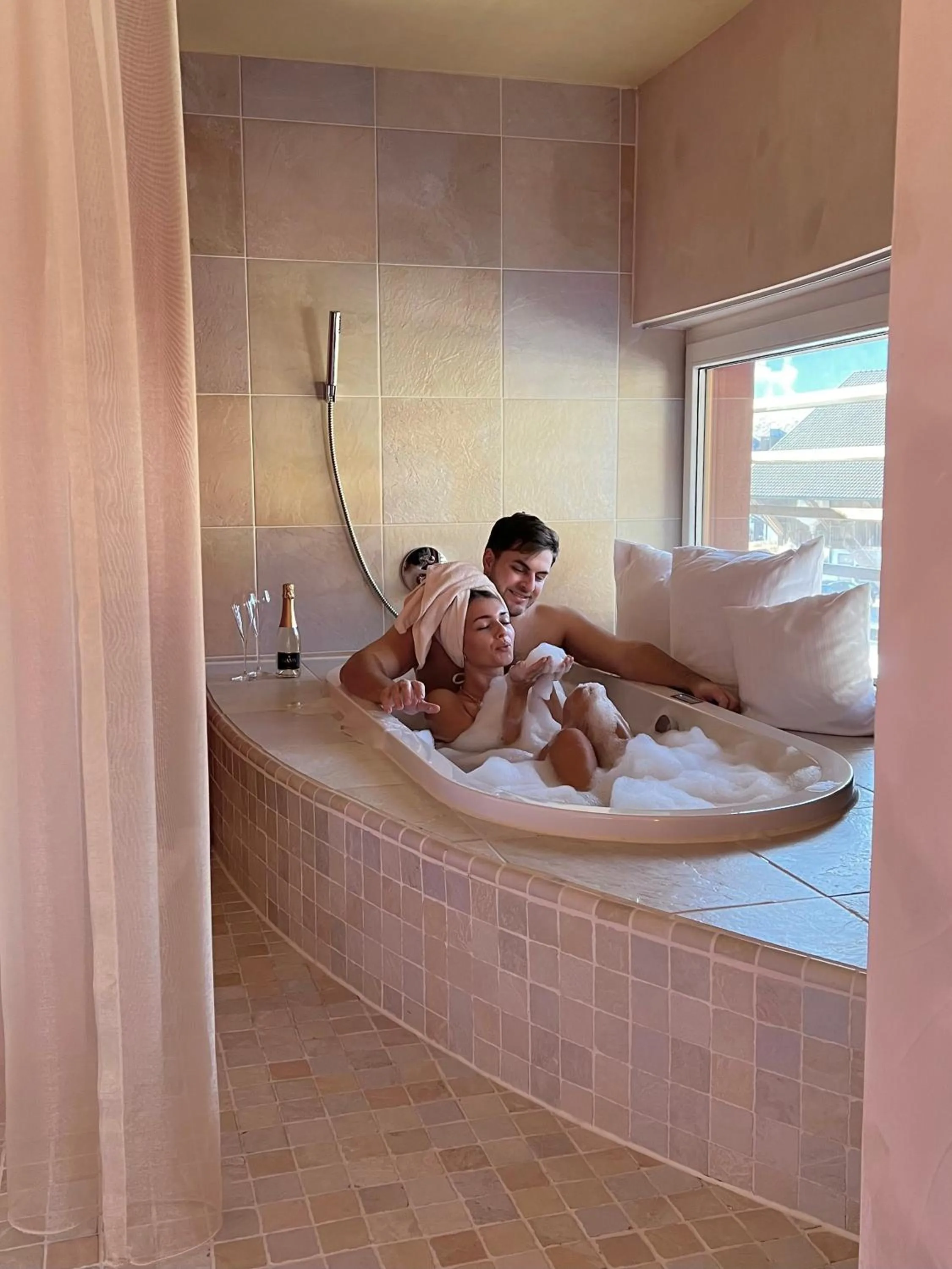 Bathroom in GAMS zu zweit