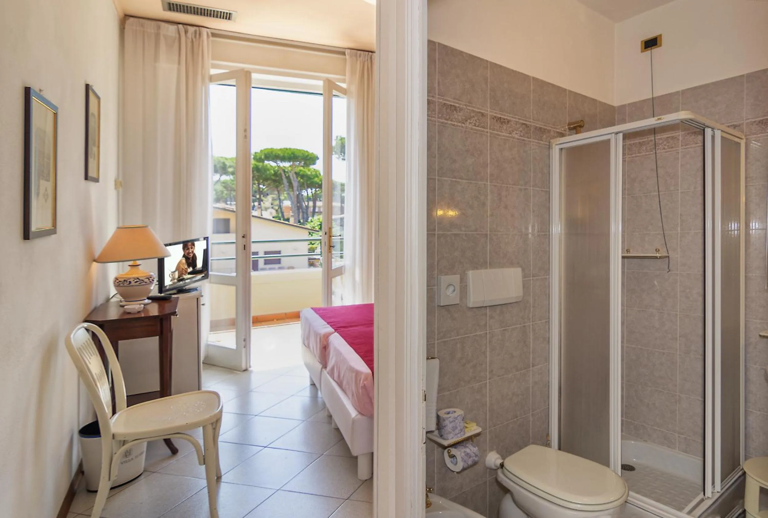 Photo of the whole room in Hotel Villa Edera