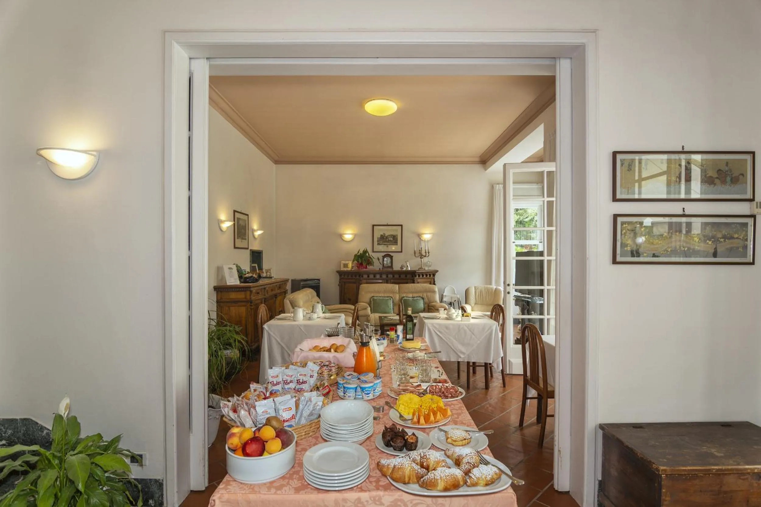 Breakfast in Hotel Villa Edera